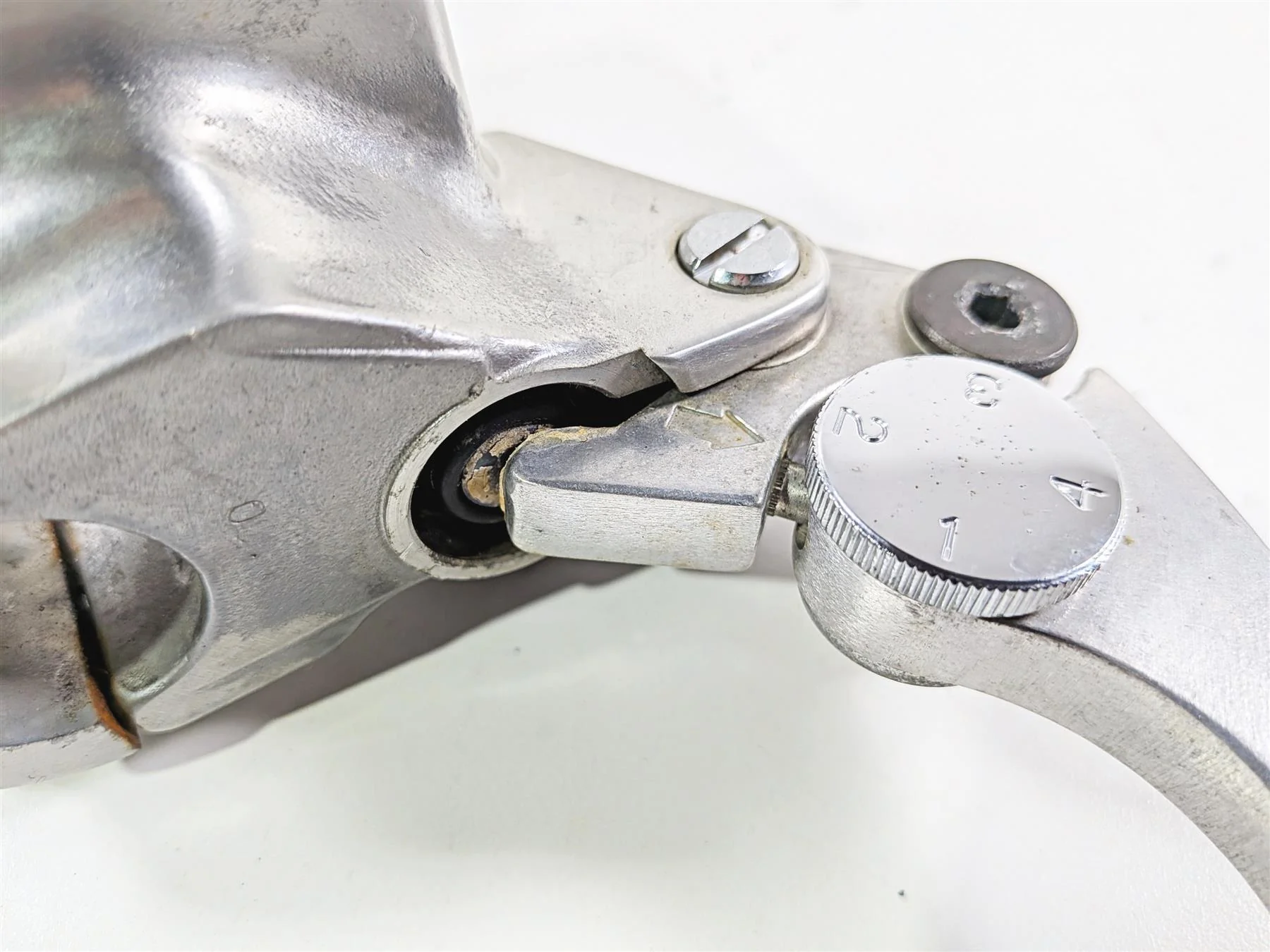 2006 Suzuki C90 VL1500T Boulevard Front Brake Master Cylinder 5/8 59600-10F40 - Image 10