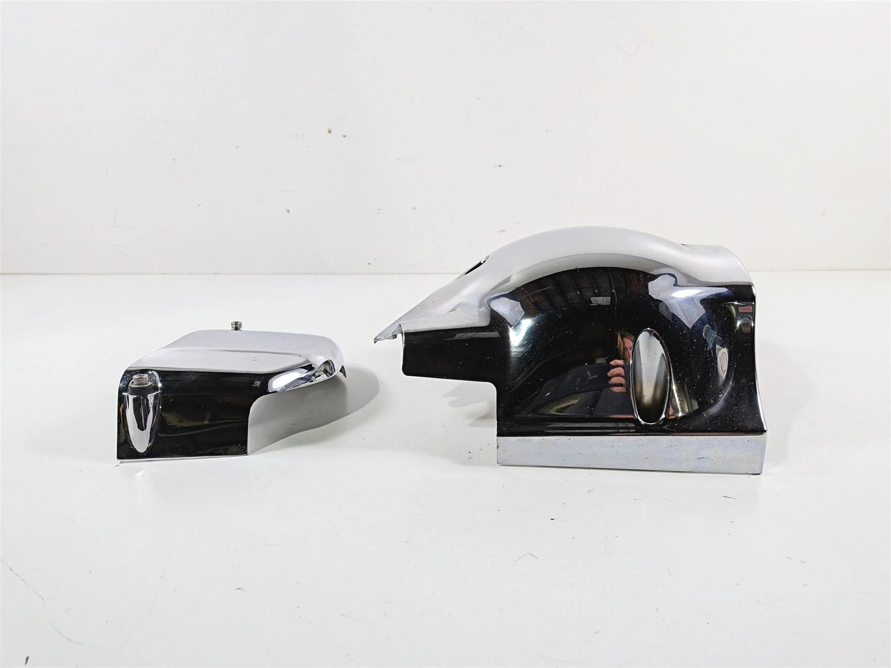 2006 Suzuki C90 VL1500T Boulevard Rear Engine Side Cover Set 11361-10F00 - Image 6