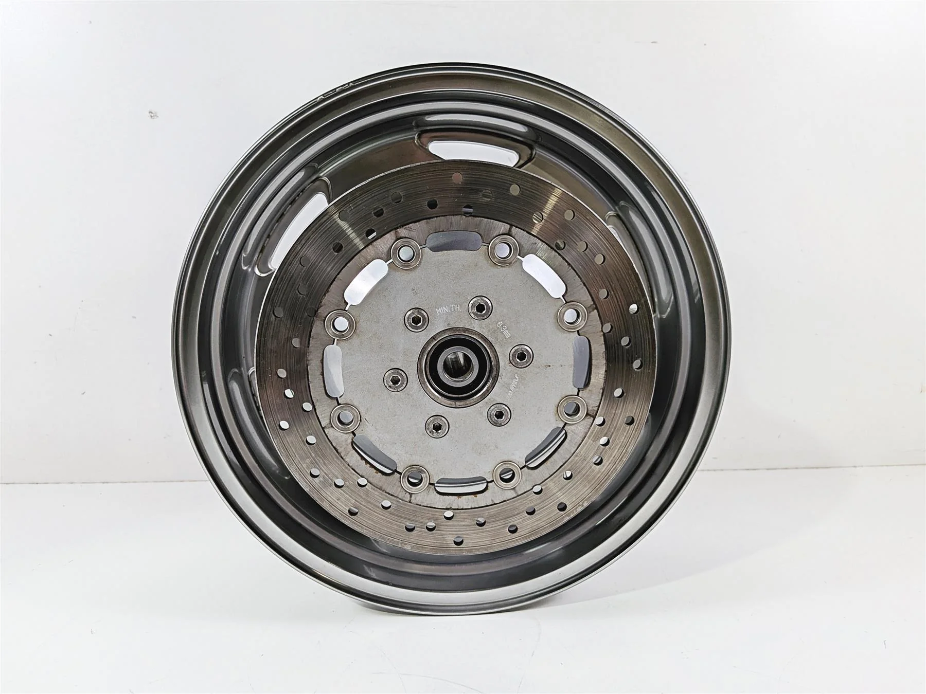 2006 Suzuki C90 VL1500T Boulevard Rear Wheel Rim 15x5 Nice 64100-10830 - Image 5