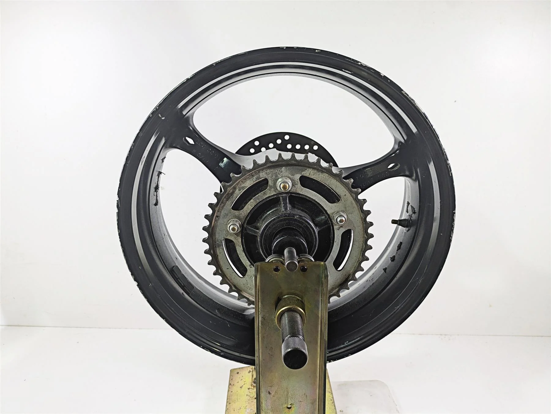 2006 Suzuki GSXR1000 K6 17x6 Rear Wheel Rim - READ 64111-41G00-019 - Image 2