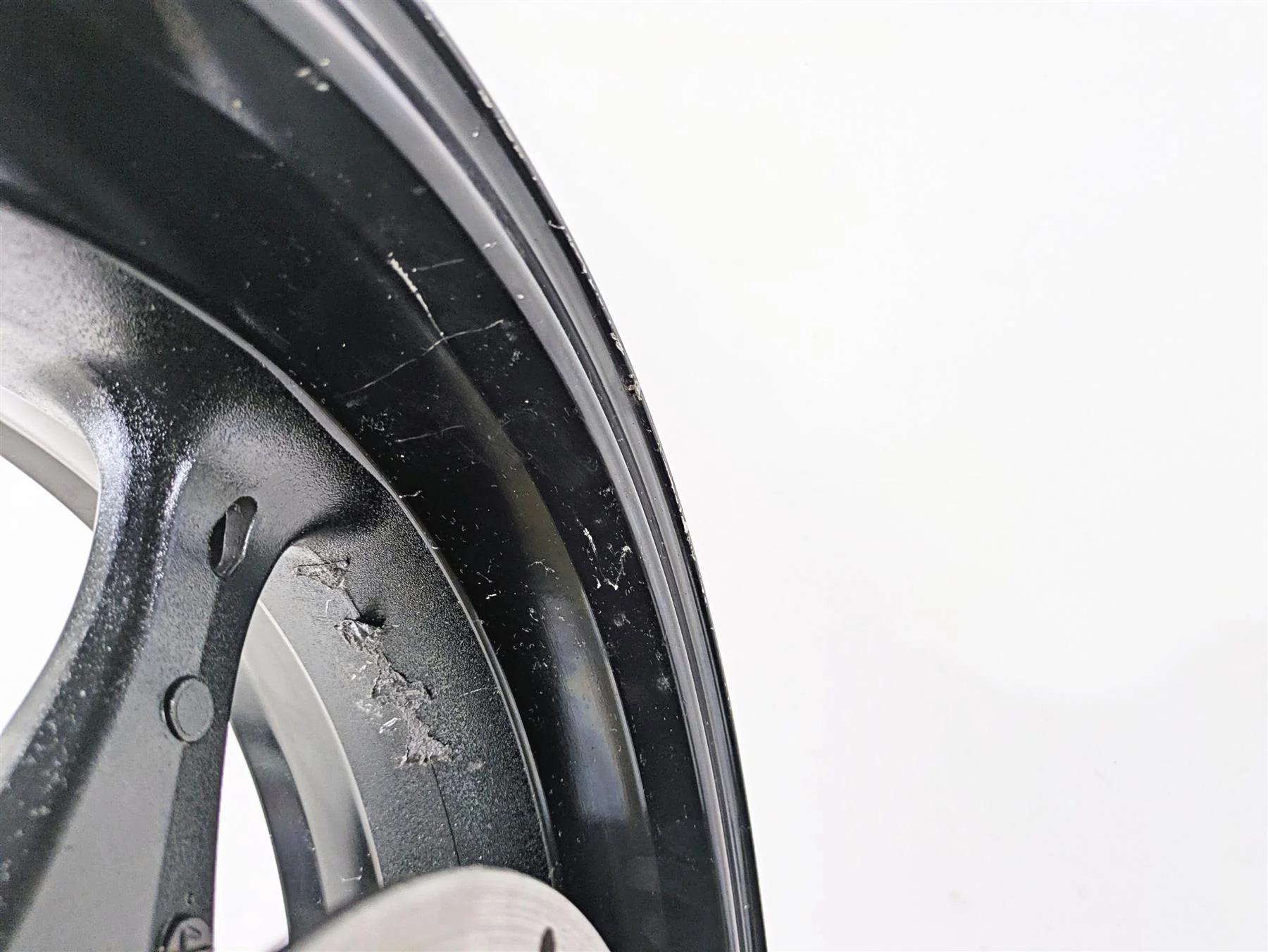 2006 Suzuki GSXR1000 K6 17x6 Rear Wheel Rim - READ 64111-41G00-019 - Image 7