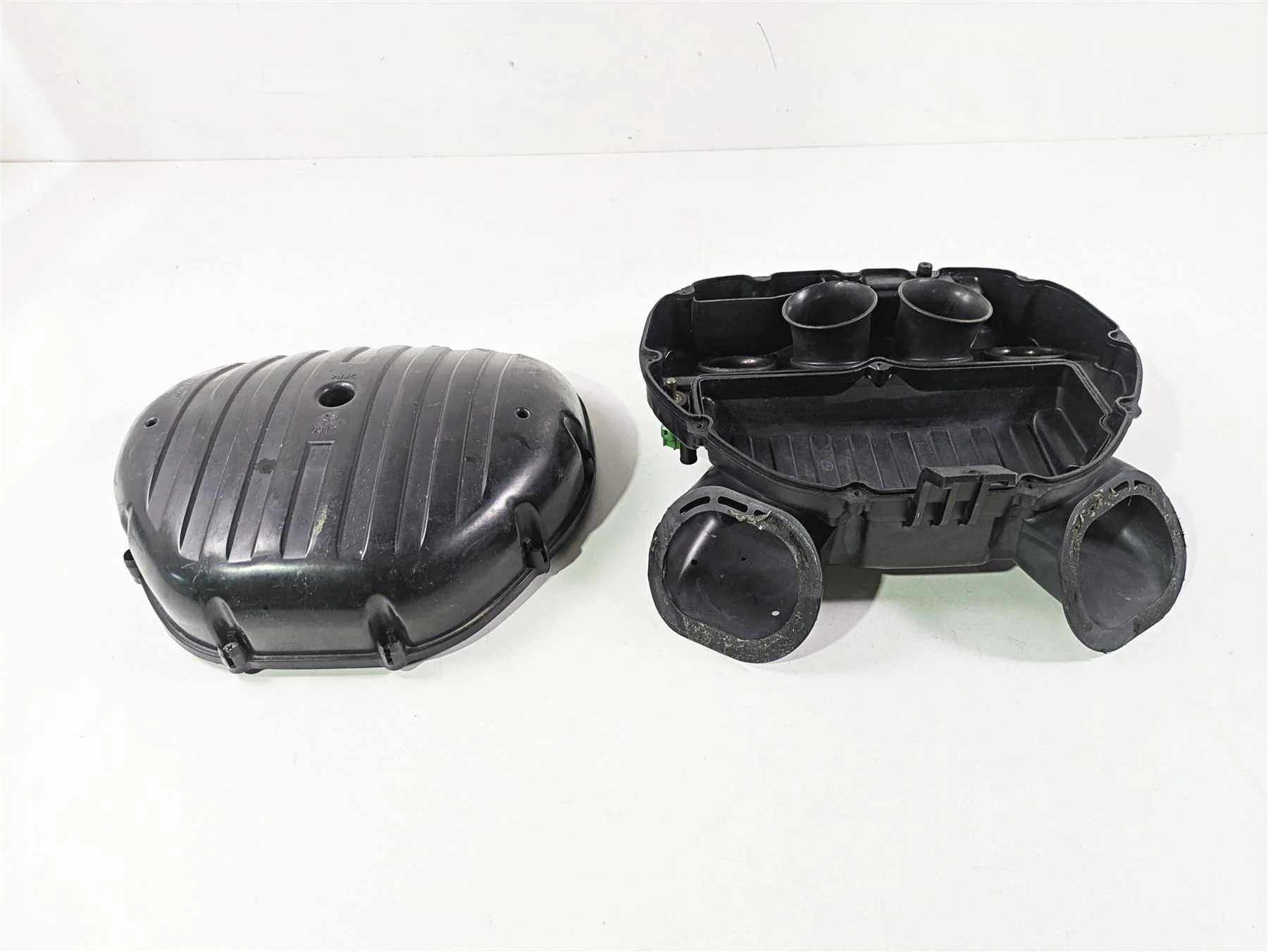 2006 Suzuki GSXR1000 K6 Air Box Cleaner Breather Filter 13700-41G00