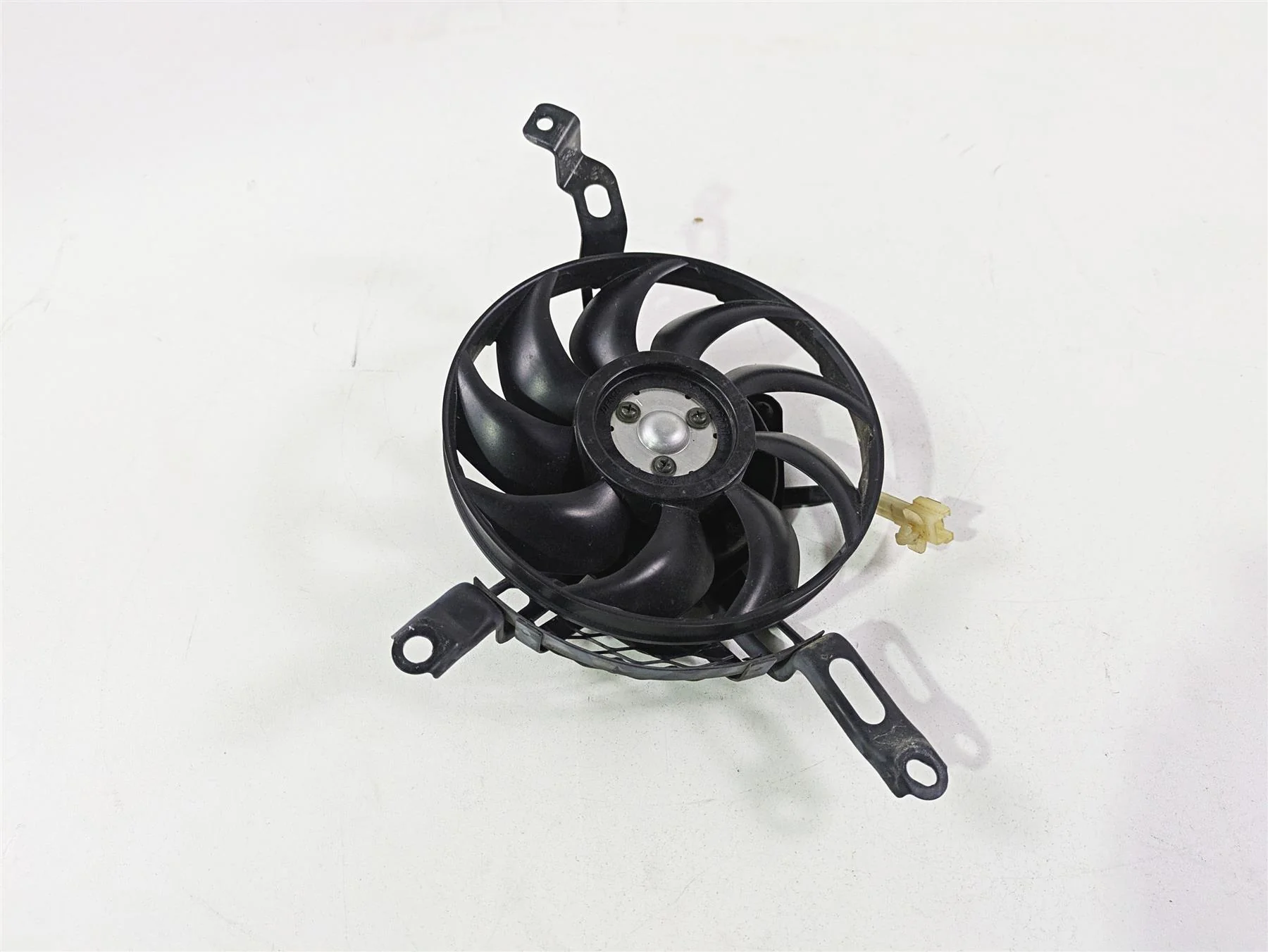 2006 Suzuki GSXR1000 K6 Cooler Radiator Fan - Tested 17800-41G00