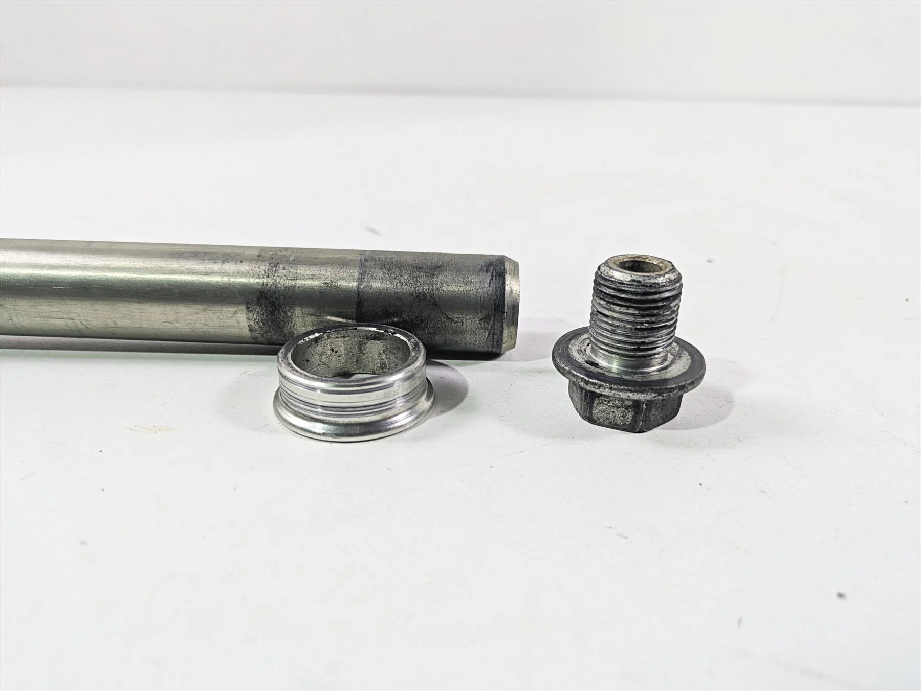 2006 Suzuki GSXR1000 K6 Front Axle Wheel Spindle 25mm 54711-41G00 - Image 8