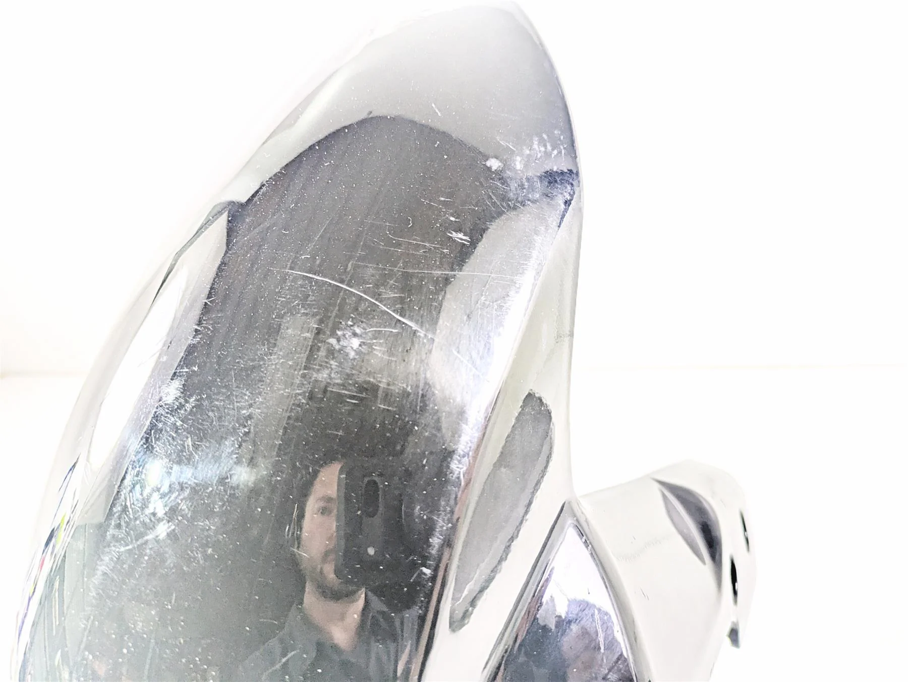2006 Suzuki GSXR1000 K6 Front Fender - Light Marks 53110-41G00-019 - Image 9