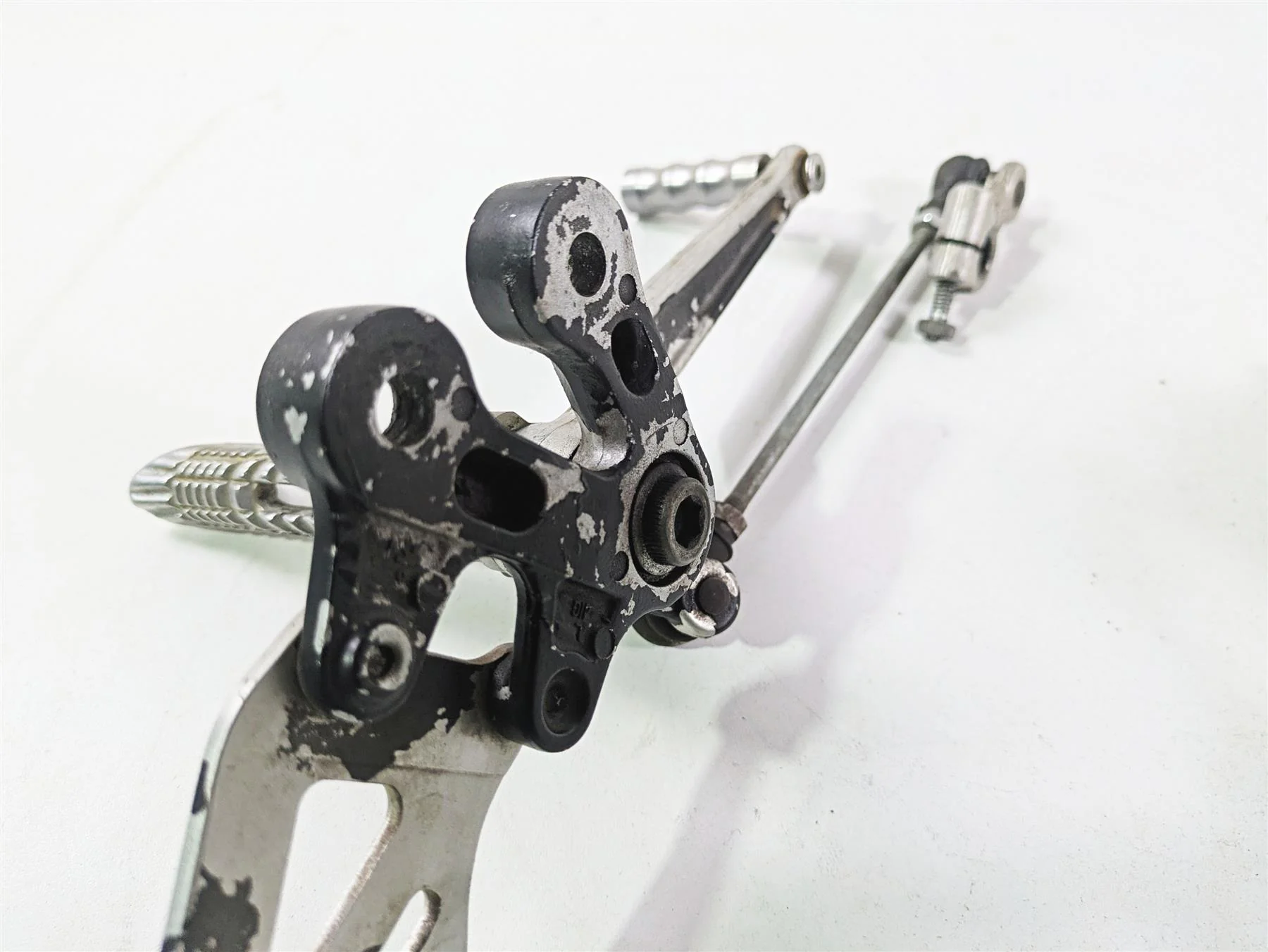 2006 Suzuki GSXR1000 K6 Front Left Right Footpeg Brake Master Set 43521-41G00 - Image 10