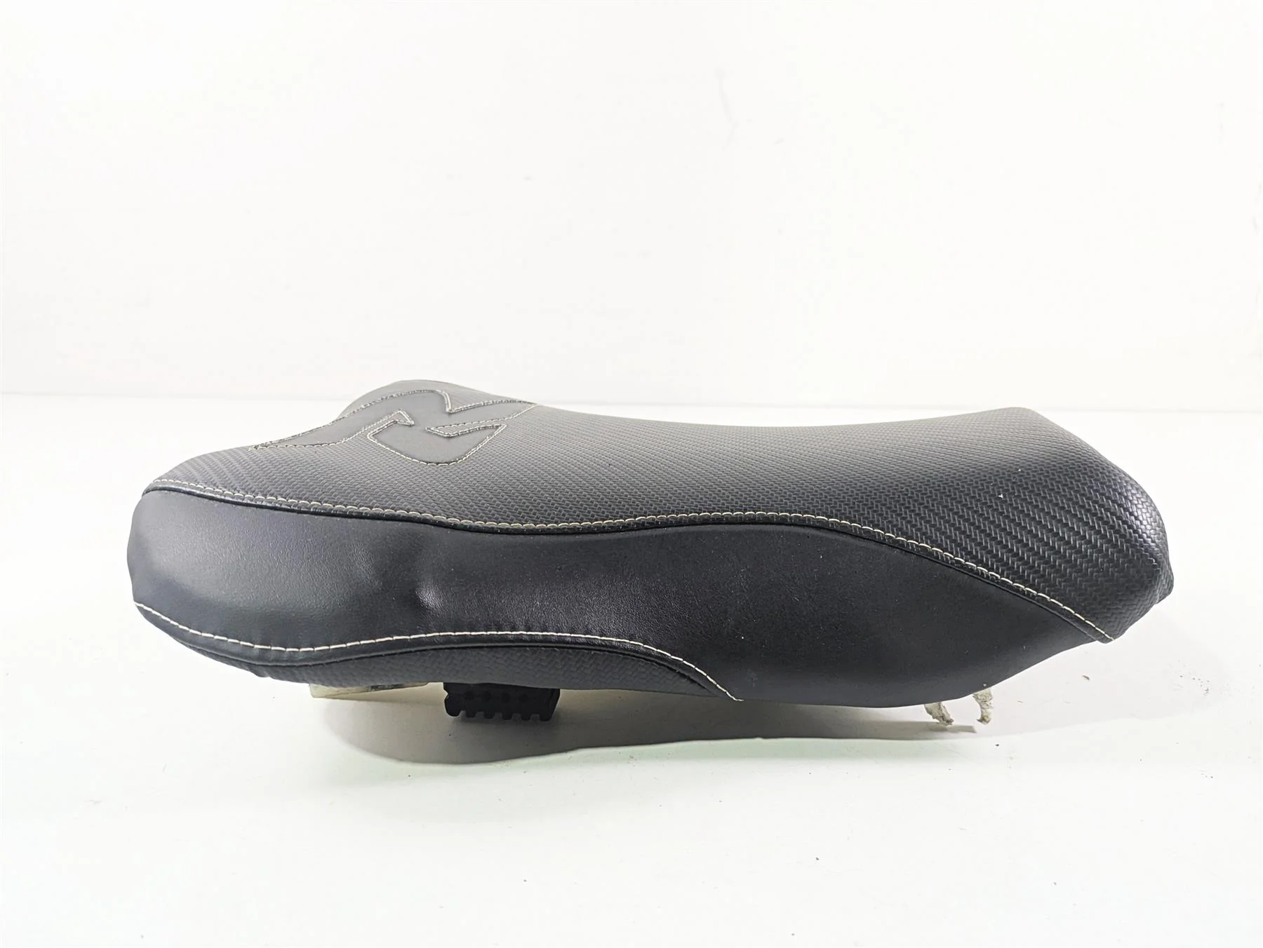 2006 Suzuki GSXR1000 K6 Front Rear Seat Saddle 45100-41G02-6BY 45300-41G00-6BY - Image 8