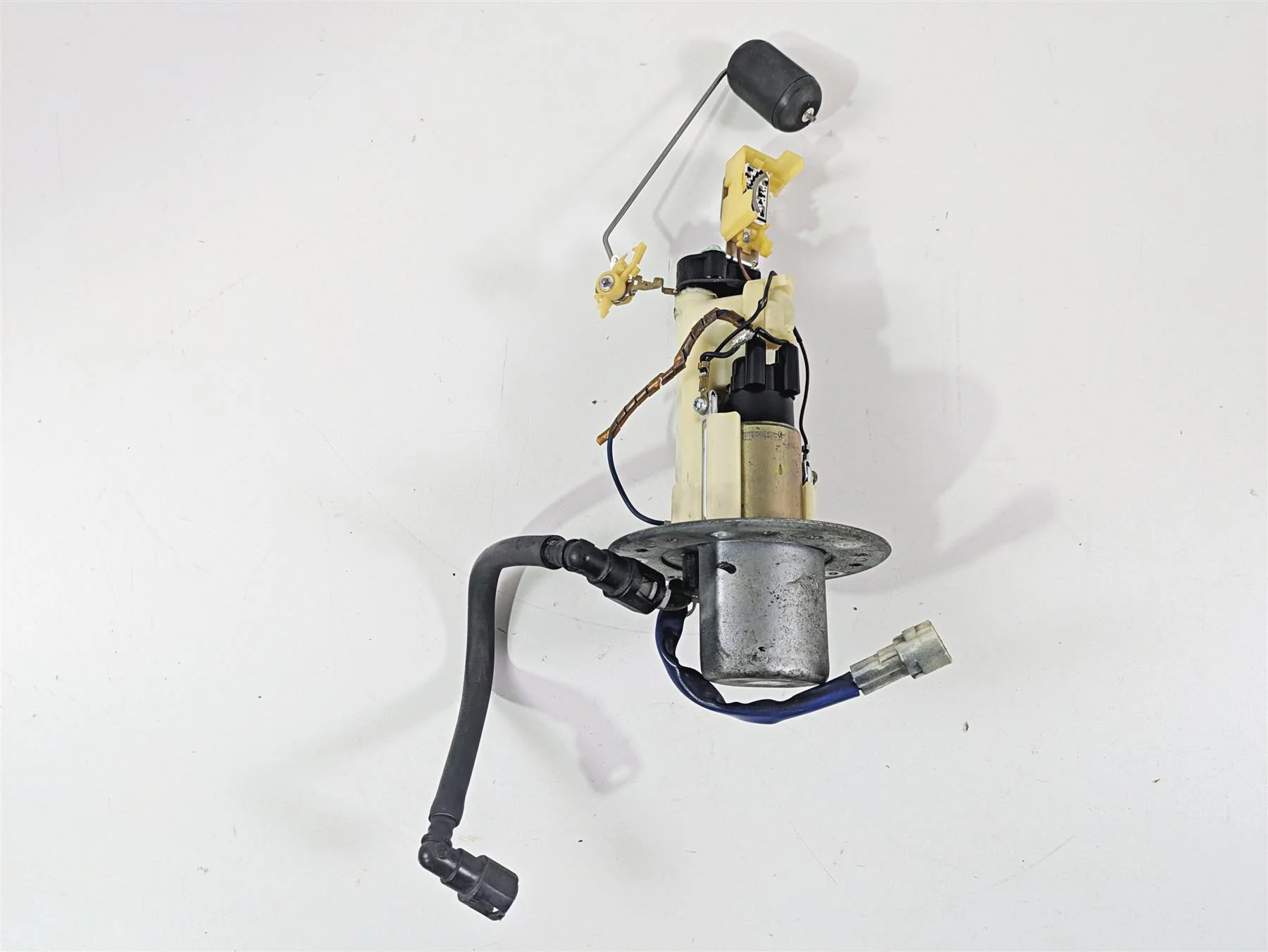 2006 Suzuki GSXR1000 K6 Fuel Gas Petrol Pump READ 15100-41G00 - Image 11