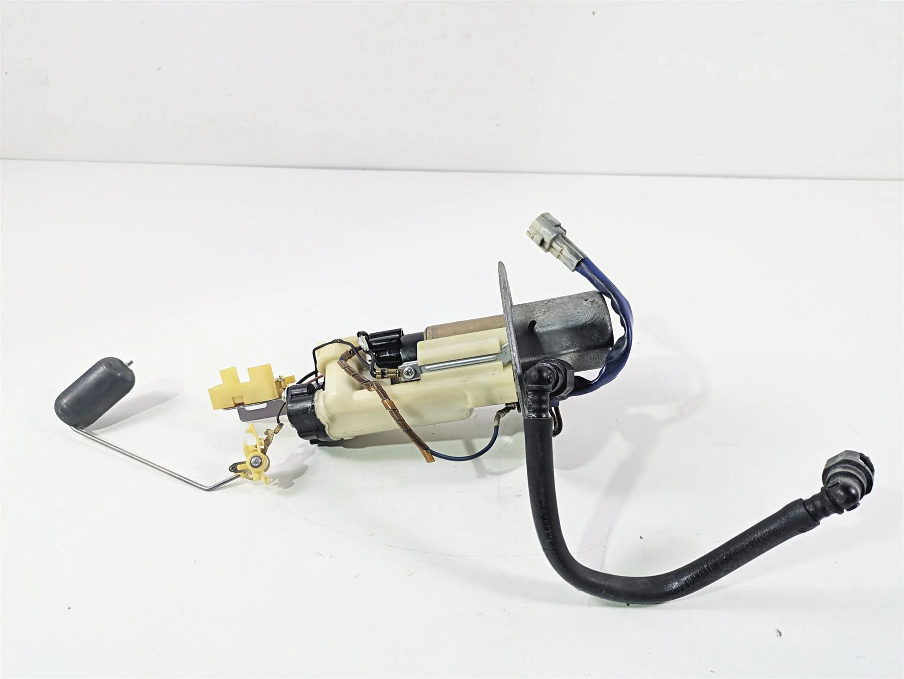 2006 Suzuki GSXR1000 K6 Fuel Gas Petrol Pump READ 15100-41G00 - Image 3