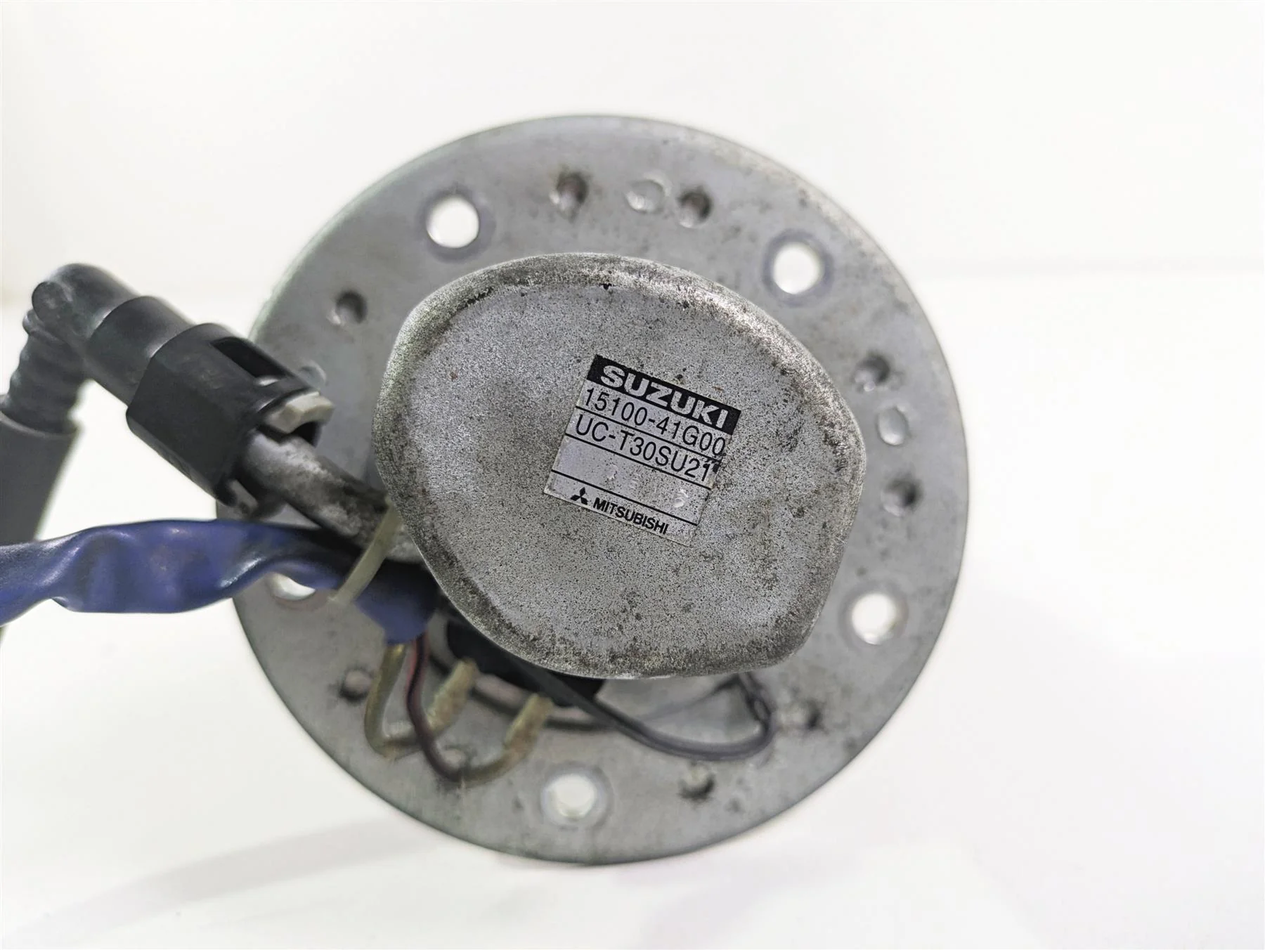 2006 Suzuki GSXR1000 K6 Fuel Gas Petrol Pump READ 15100-41G00 - Image 4