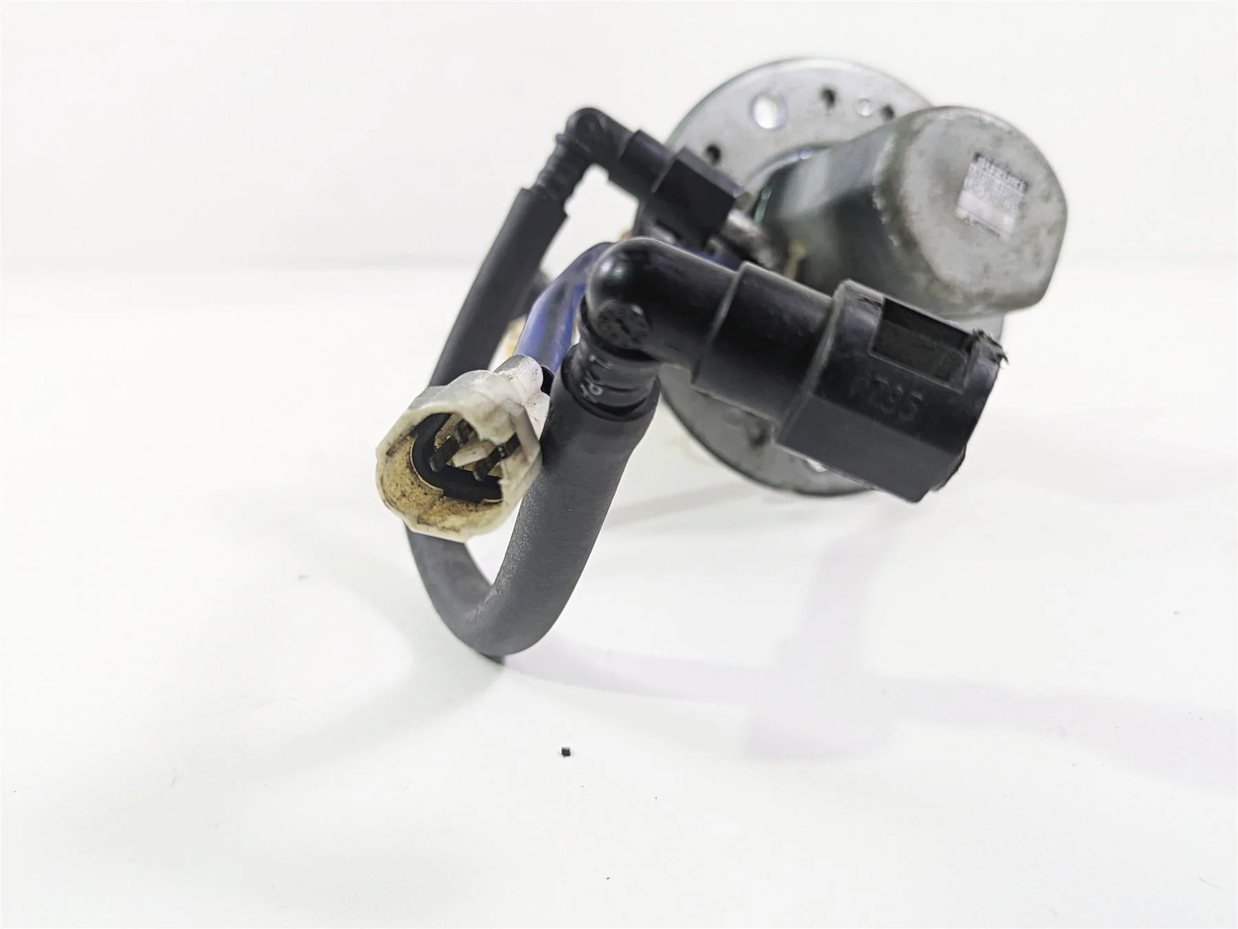 2006 Suzuki GSXR1000 K6 Fuel Gas Petrol Pump READ 15100-41G00 - Image 5