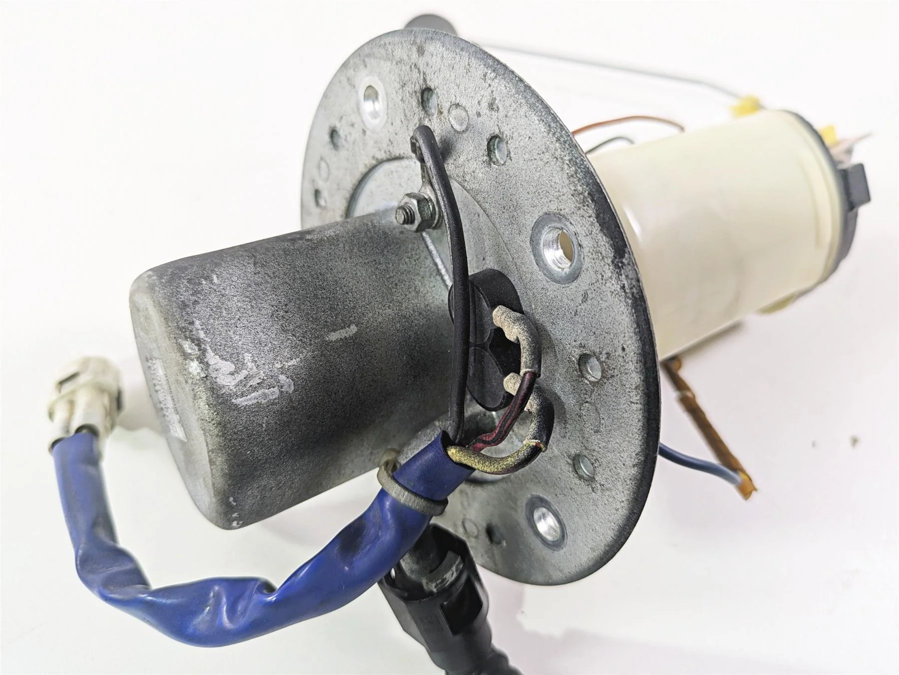 2006 Suzuki GSXR1000 K6 Fuel Gas Petrol Pump READ 15100-41G00 - Image 9