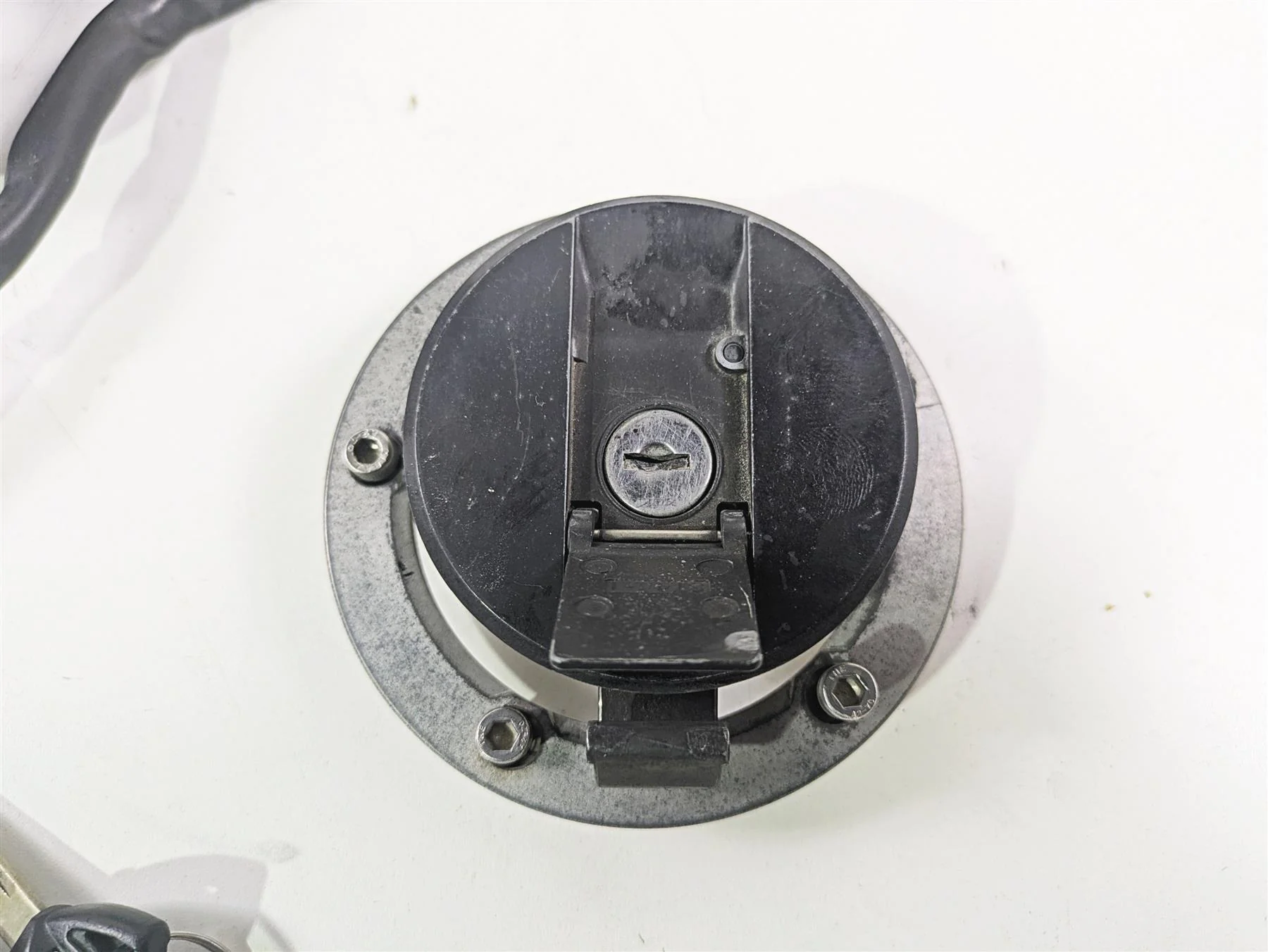 2006 Suzuki GSXR1000 K6 Ignition Switch Key Lock Set READ 37101-40820 - Image 7
