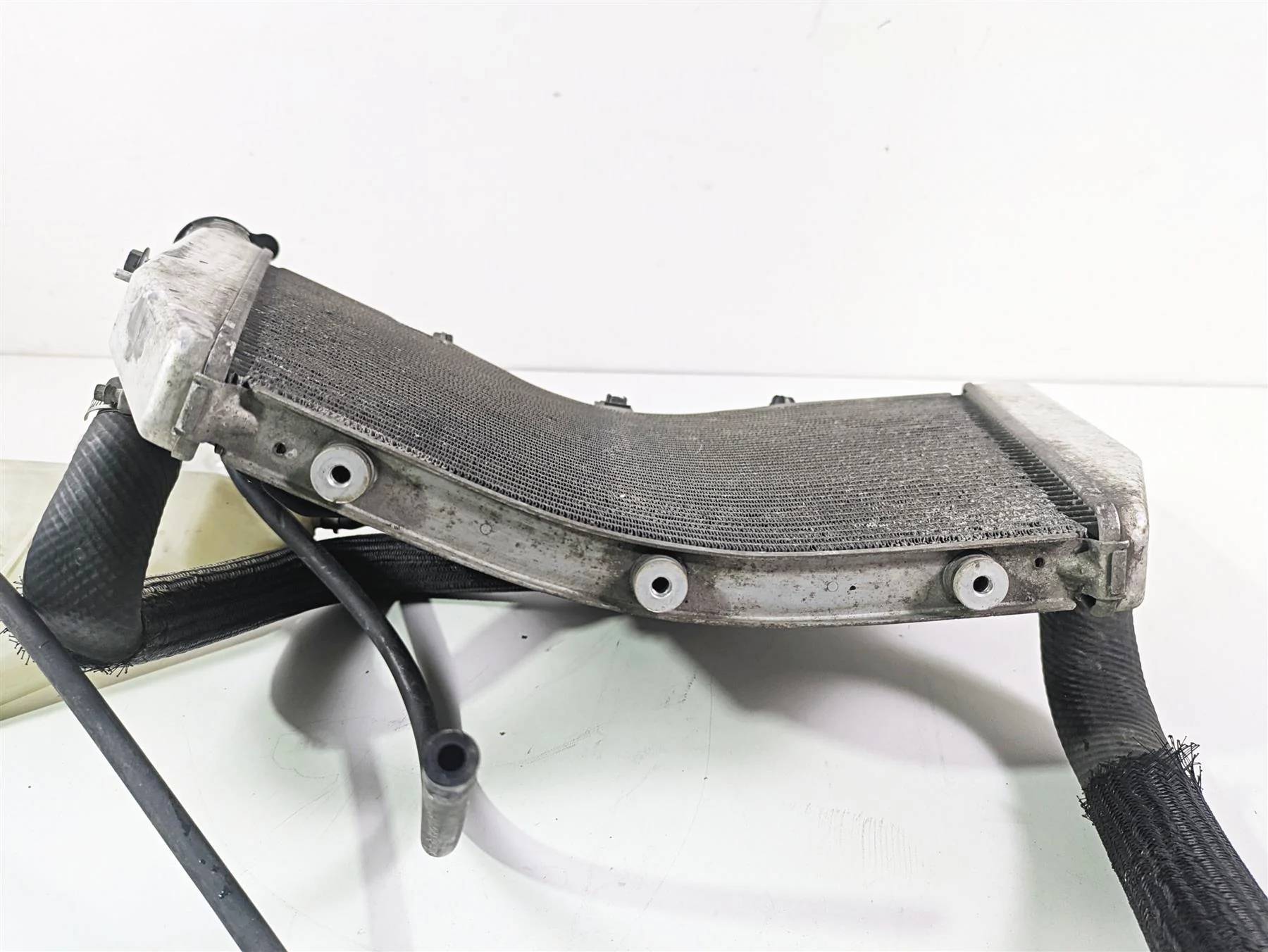 2006 Suzuki GSXR1000 K6 Radiator Fan Hoses Reservoir 17710-41G00 - Image 9