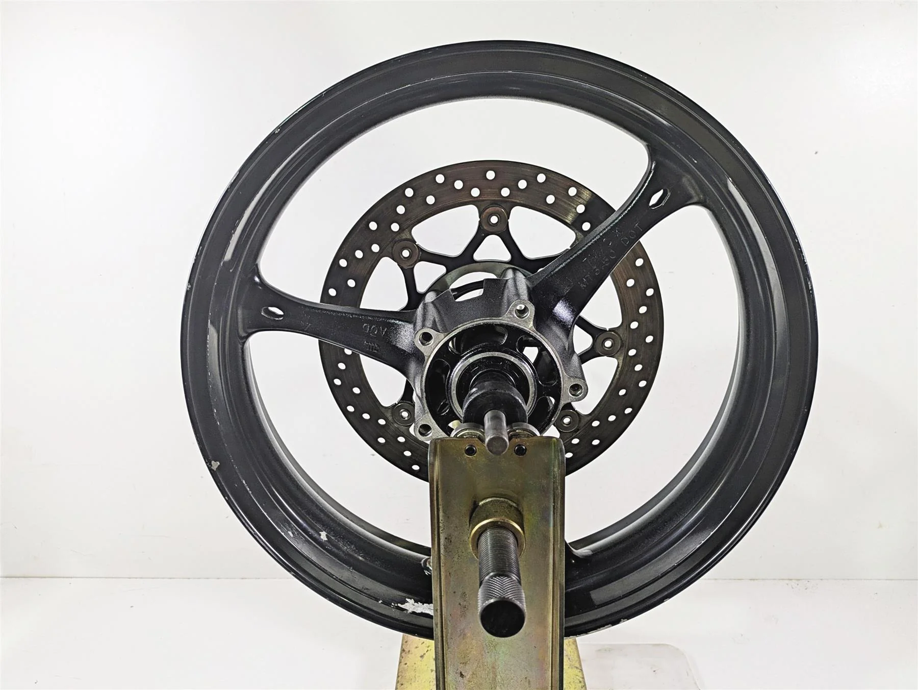 2006 Suzuki GSXR1000 K6 Straight 17x3.5 Front Wheel Rim 54111-41G00-019 - Image 3