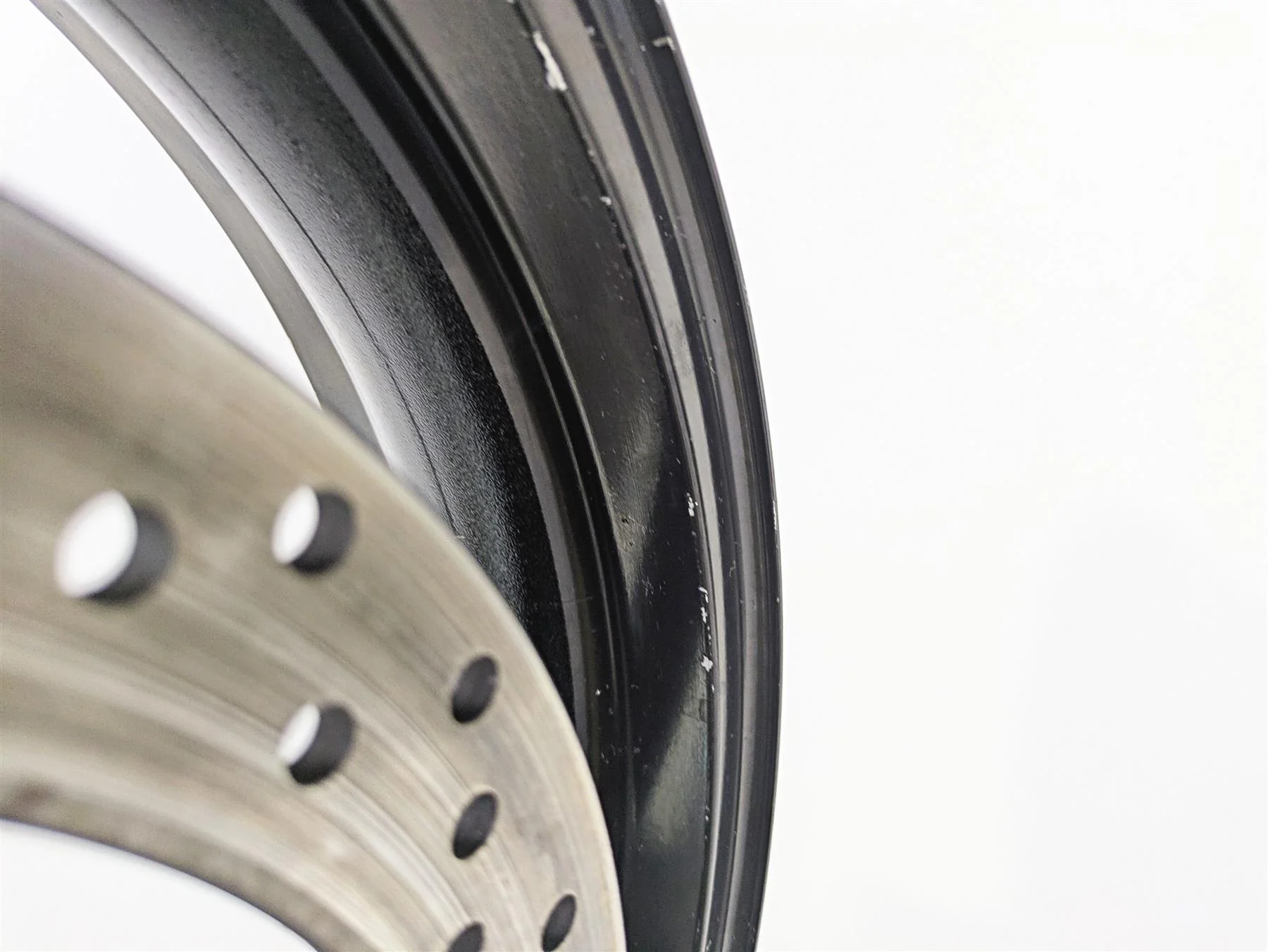 2006 Suzuki GSXR1000 K6 Straight 17x3.5 Front Wheel Rim 54111-41G00-019 - Image 9
