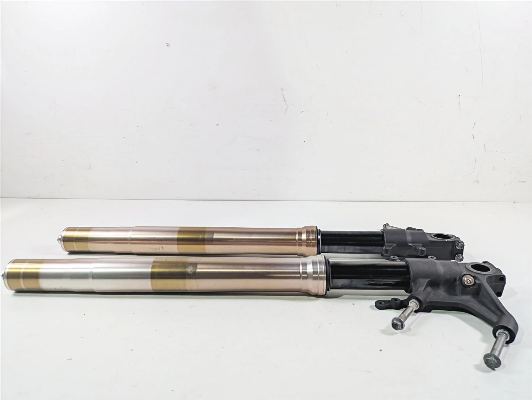 2006 Suzuki GSXR1000 K6 Straight Front Fork Leg Set 51103-41G20 51104-41G20 - Image 2