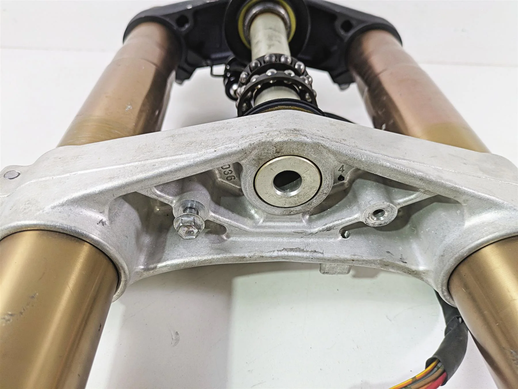 2006 Suzuki GSXR1000 K6 Straight Front Fork Triple Tree Damper Set 51103-41G20 - Image 8
