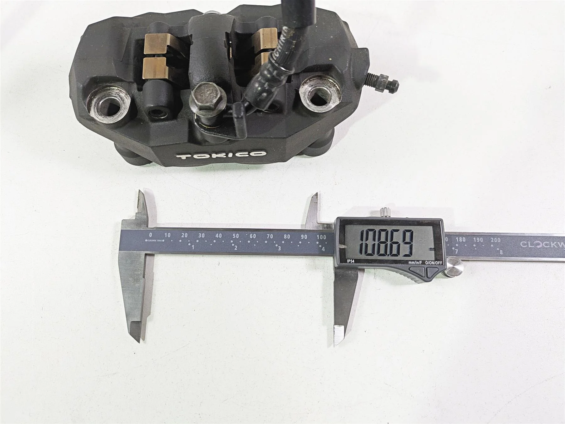 2006 Suzuki GSXR1000 K6 Tokico Front Brake Caliper 108mm 59100-41G00-999 - Image 12