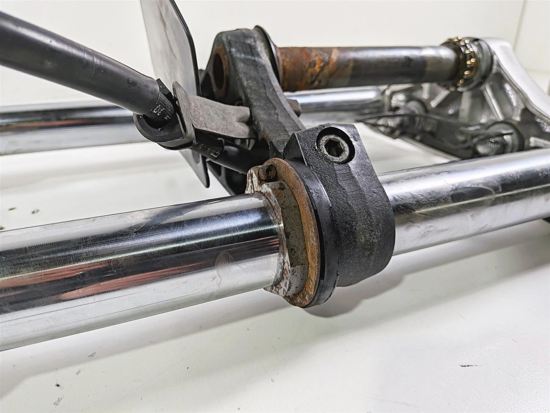 2006 Suzuki VL800 C50 Boulevard Front Fork Legs Set 51103-41F40 51104-41F40 - Image 11