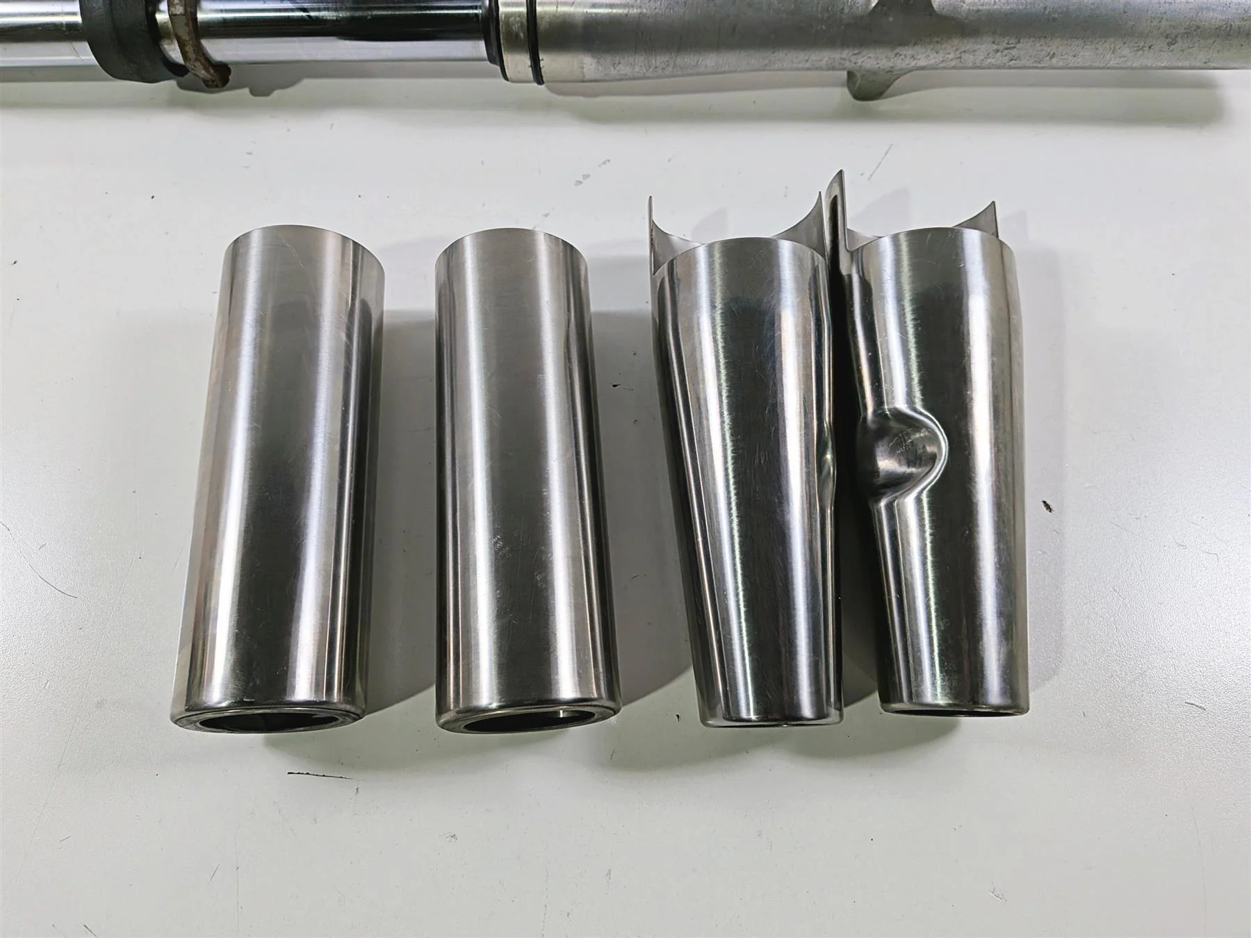 2006 Suzuki VL800 C50 Boulevard Front Fork Legs Set 51103-41F40 51104-41F40 - Image 3