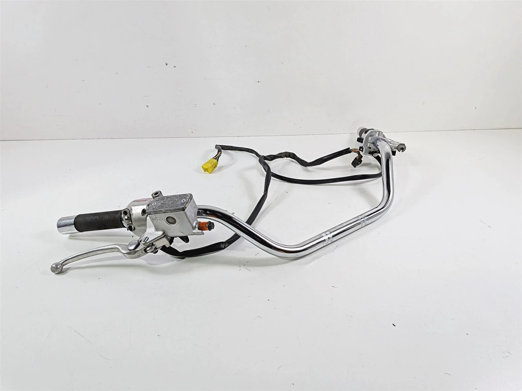 2006 Suzuki VL800 C50 Boulevard Handlebar Control Switch Brake Pump 56111-41F00 - Image 12