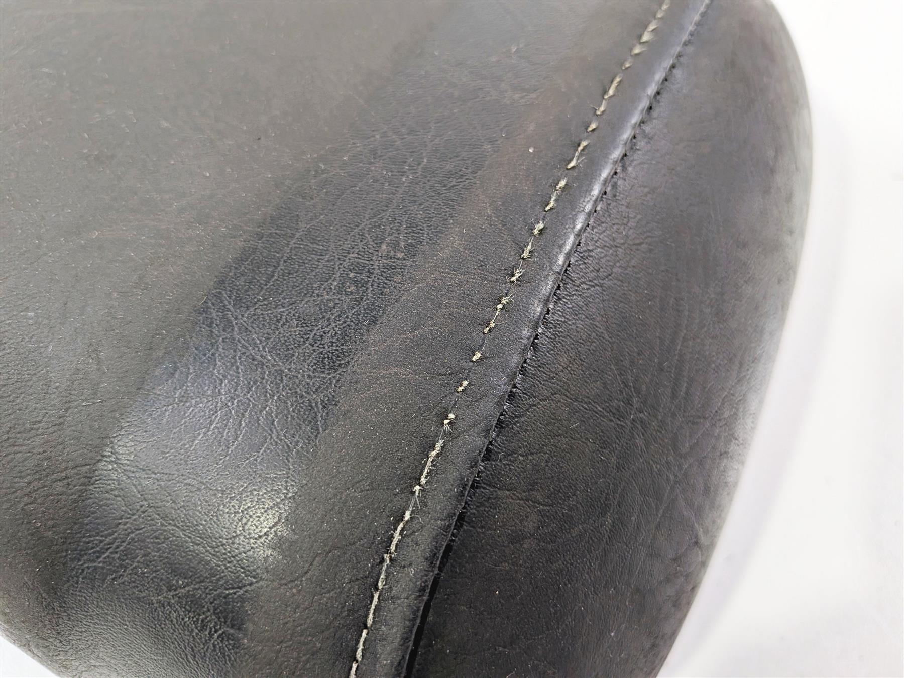 2006 Suzuki VL800 C50 Boulevard Rear Passenger Seat Saddle 45300-41F00-48H - Image 8