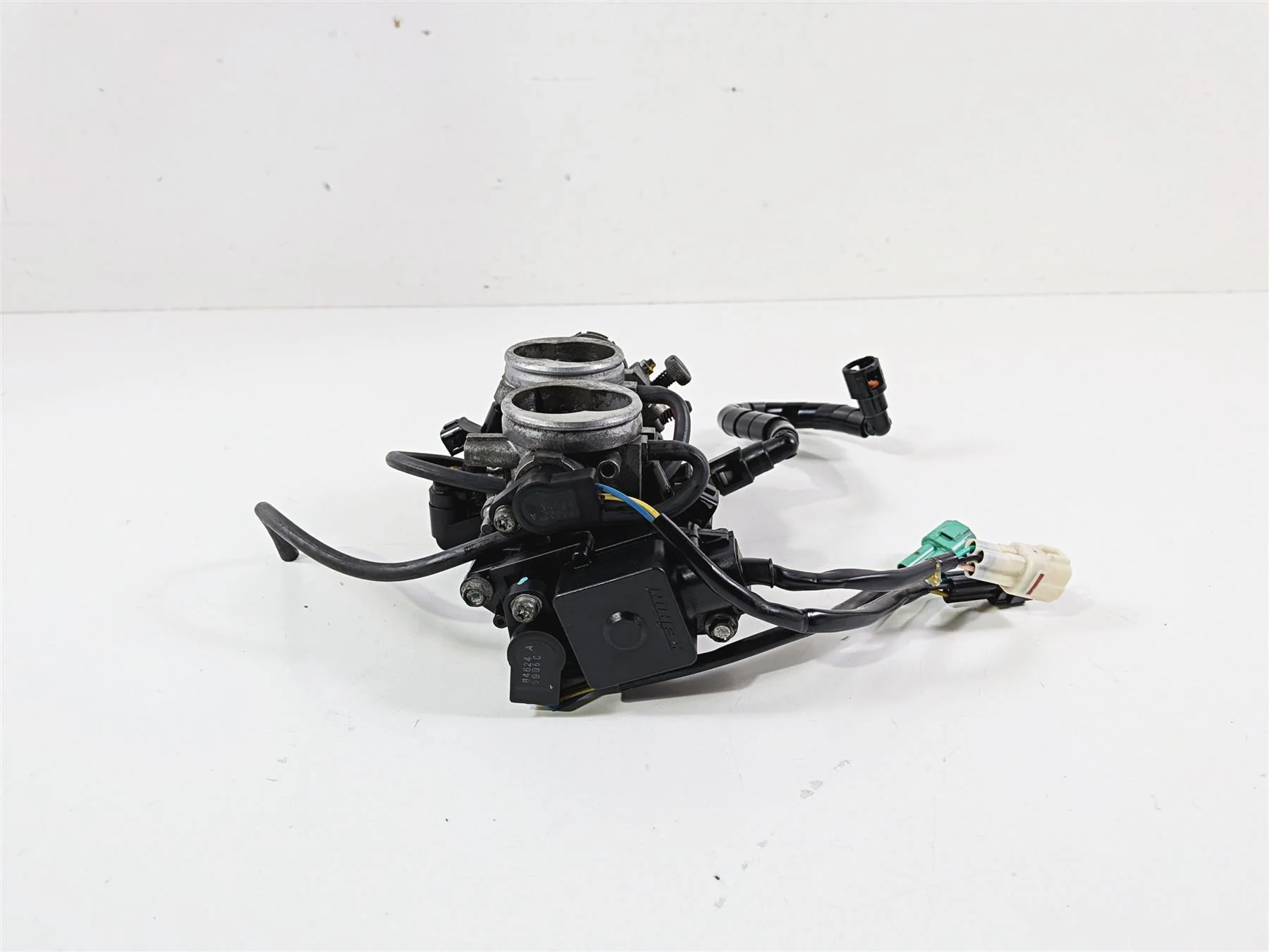 2006 Suzuki VL800 C50 Boulevard Throttle Body  13401-41F00 13401-41F01 - Image 4