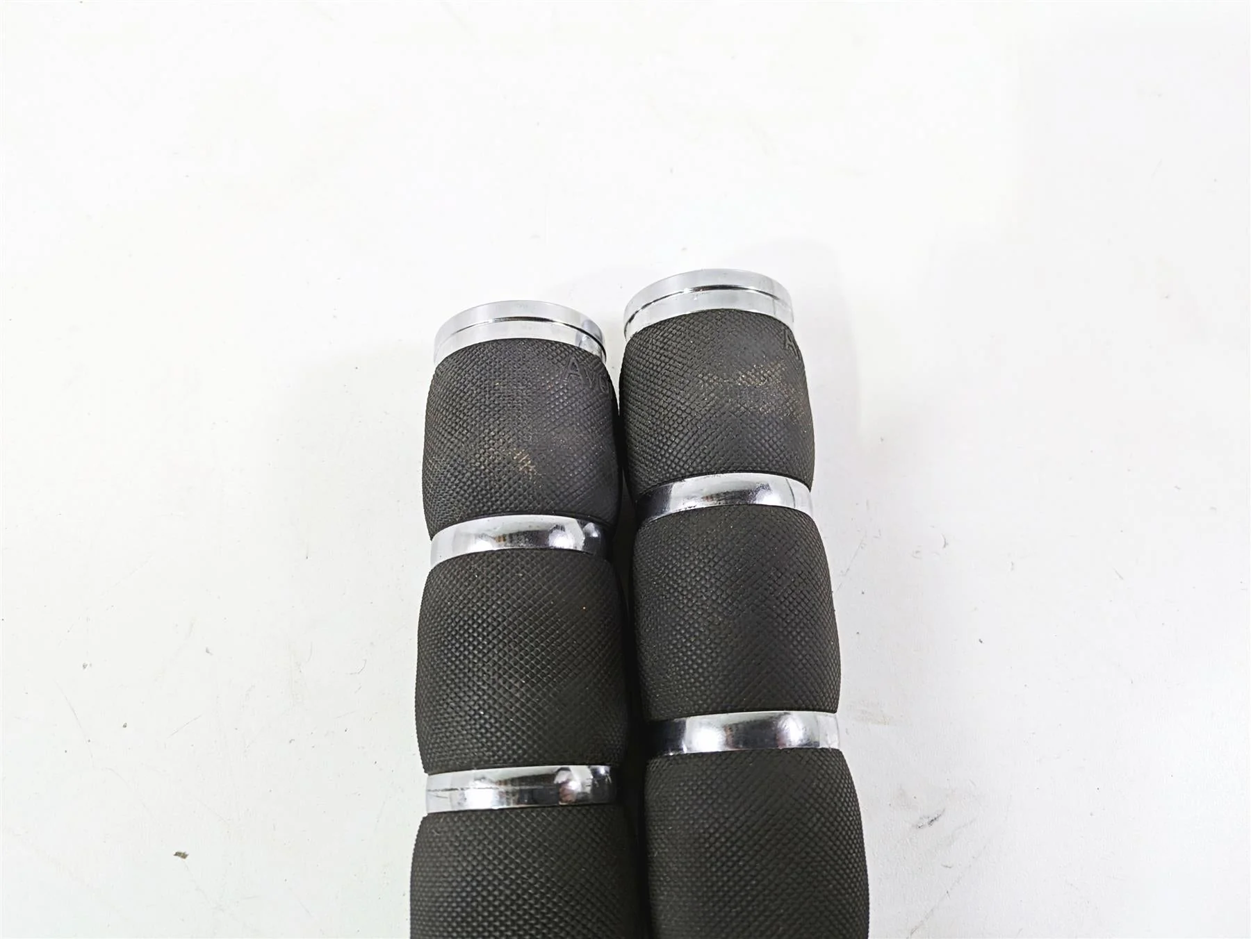 2006 Triumph Rocket 3 Avon Air Cushion Grip Set MT-AIR-90-CH - Image 7