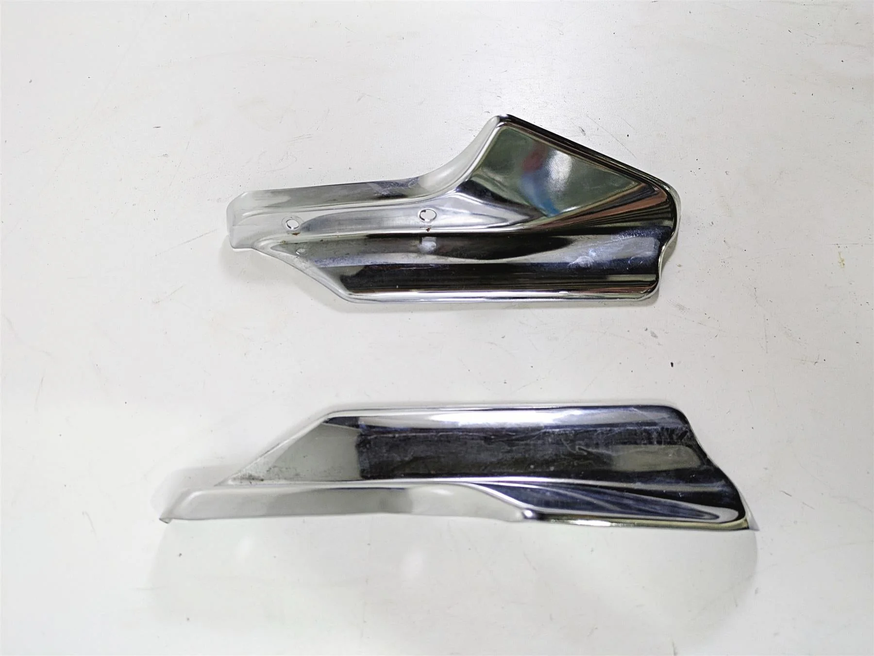 2006 Triumph Rocket 3 Front Fork Lower Cover Protector Set T2045512 T2045513 - Image 2
