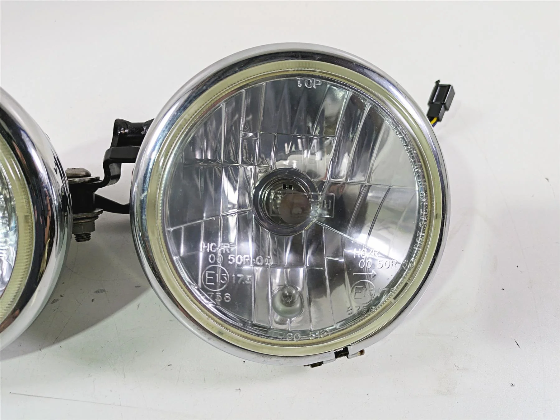 2006 Triumph Rocket 3 Headlight Head Light Lamp & Mounts T2700634 T2701000 - Image 6