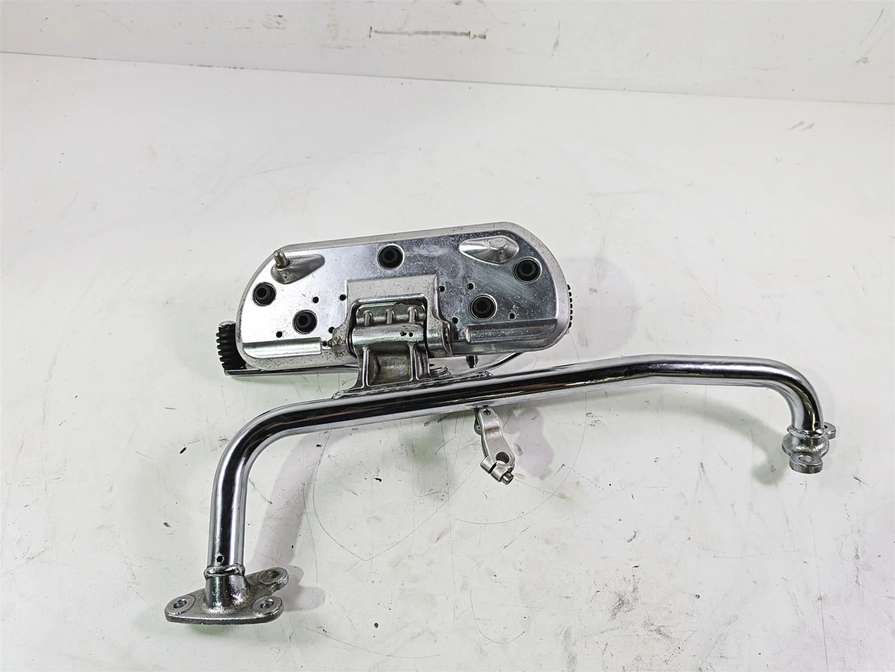 2006 Triumph Rocket 3 Left Rider Foot Peg Mount & Shifter T2083008 - Image 11