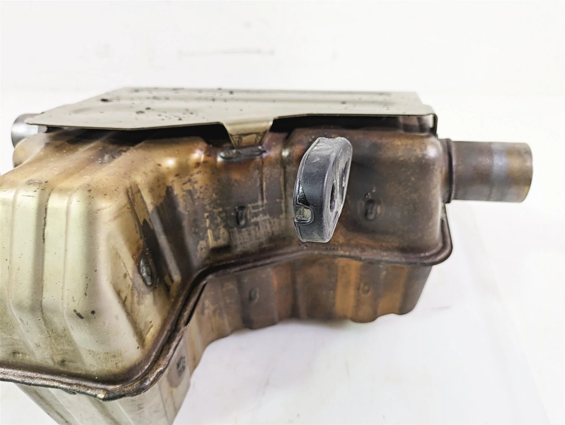 2006 Triumph Rocket 3 Muffler Connection Chamber Silencer T2209300 - Image 7