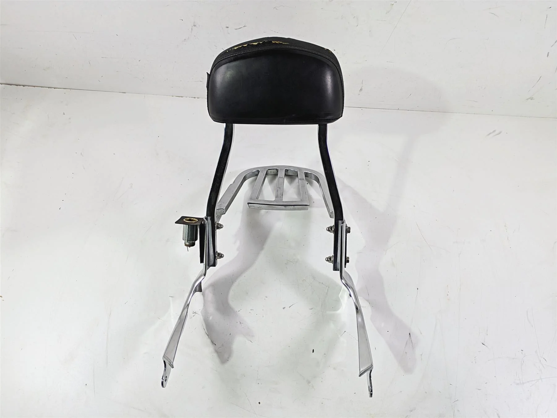 2006 Triumph Rocket 3 Passenger Back Rest Sissy Bar Rack A9733502 A9750265 - Image 4