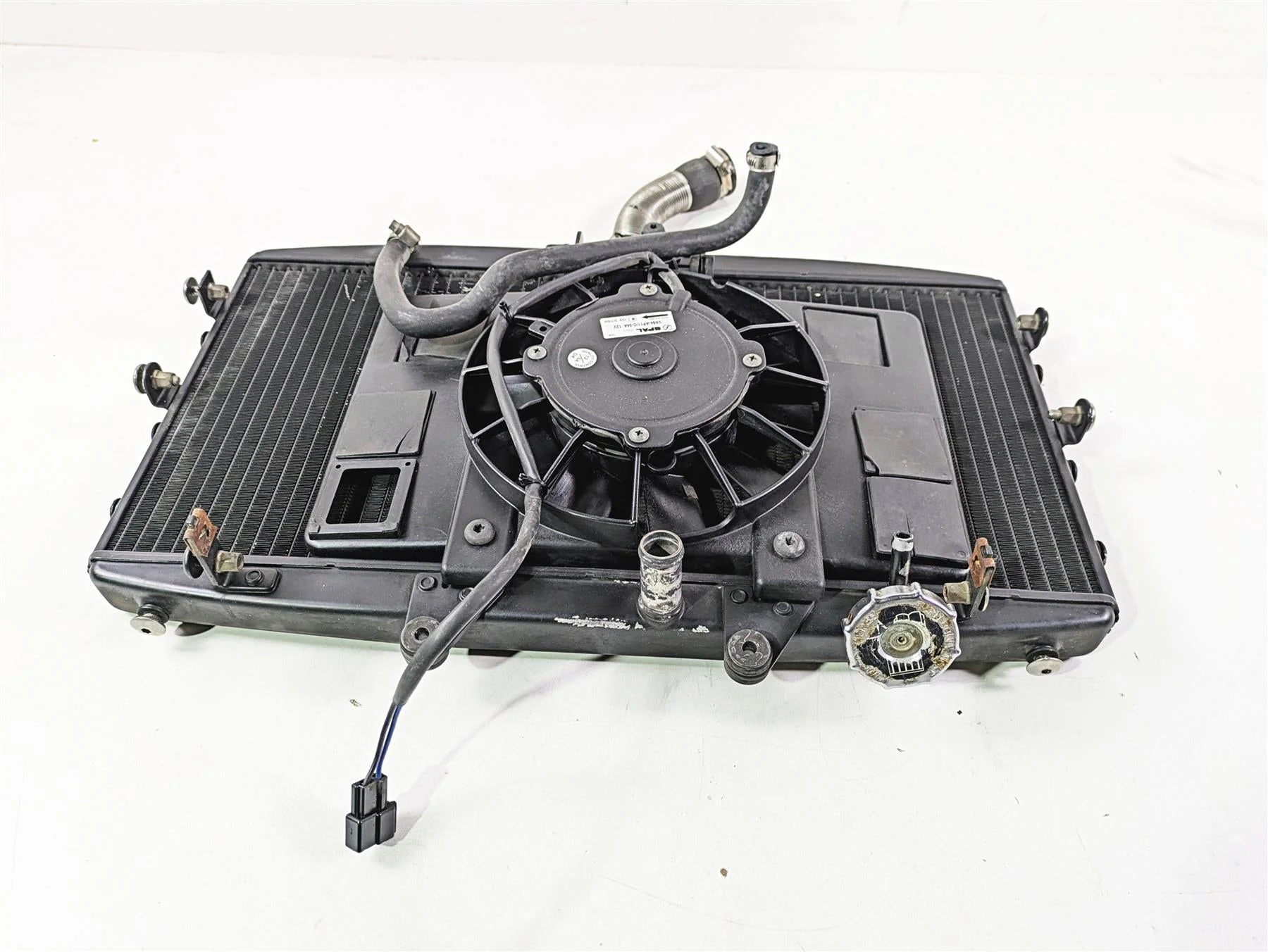 2006 Triumph Rocket 3 Radiator Fan Hoses Reservoir T2108307 - Image 4