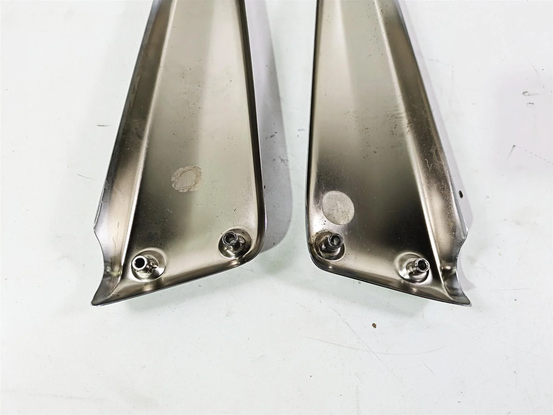 2006 Triumph Rocket 3 Rear Chrome Side Guards Covers Struts T2081425 T2081430 - Image 11