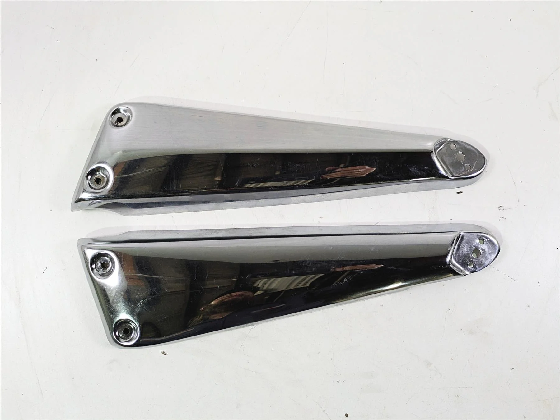 2006 Triumph Rocket 3 Rear Chrome Side Guards Covers Struts T2081425 T2081430 - Image 4