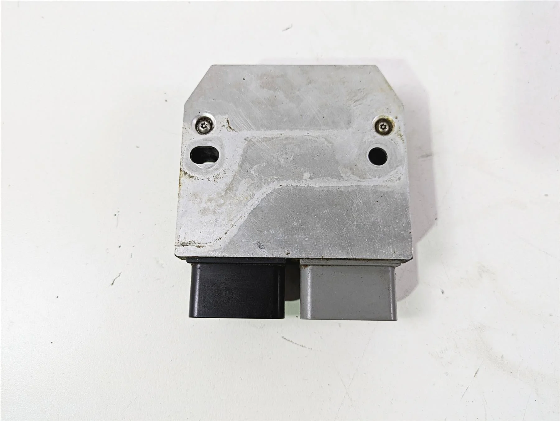 2006 Triumph Rocket 3 Rectifier Voltage Regulator FH009AA T1300470 - Image 6