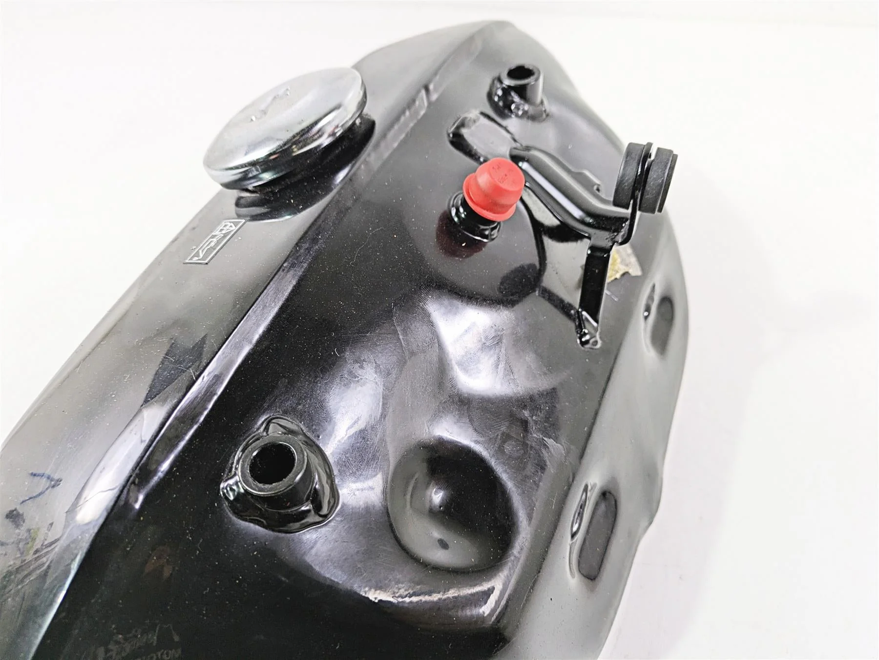2006 Triumph Rocket 3 Side Oil Tank Reservoir & Lid T1210259 - Image 10
