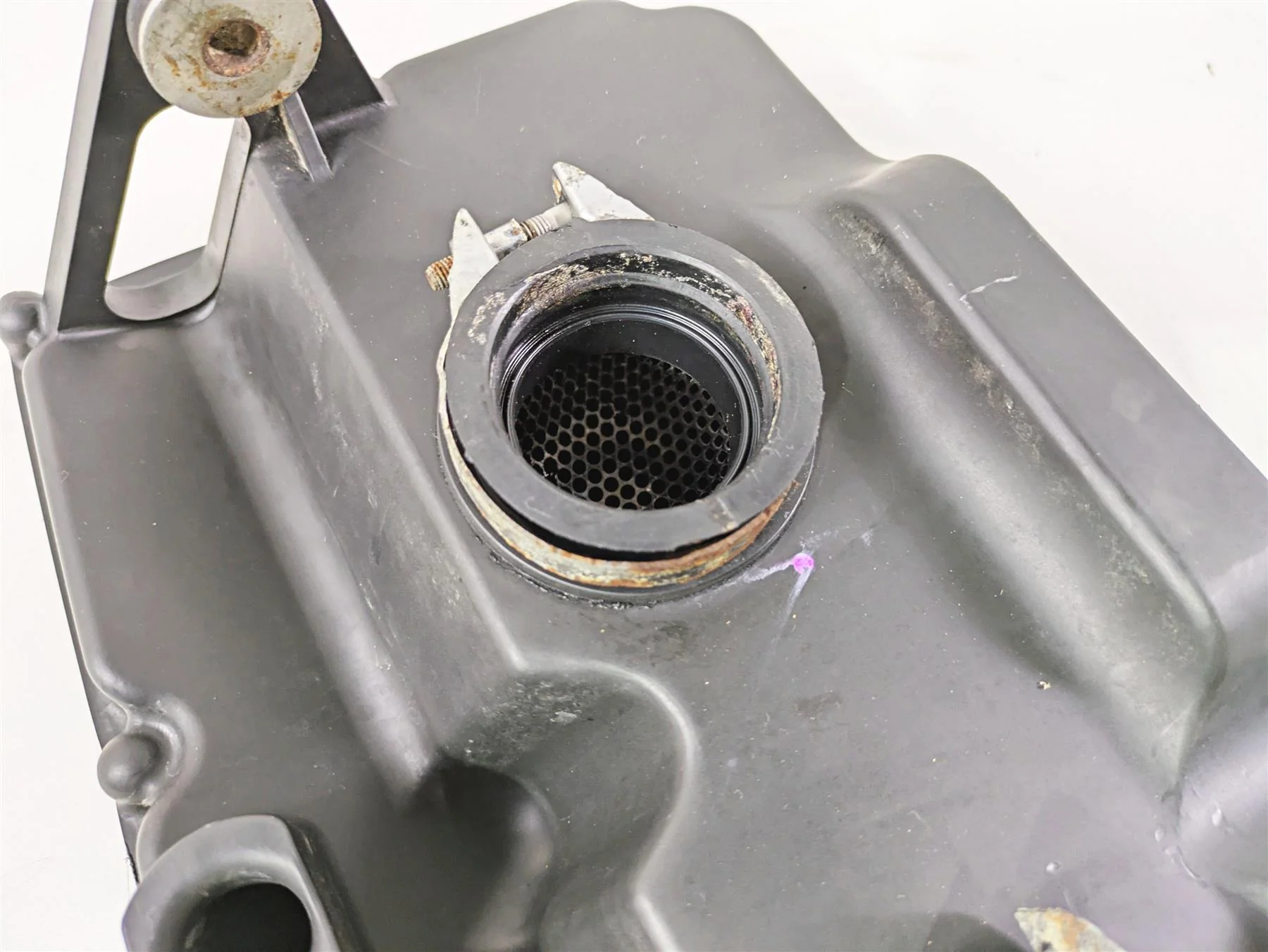 2006 Yamaha GP1300R Waverunner Air Box Intake Assembly 60T-14480-11-00 - Image 7