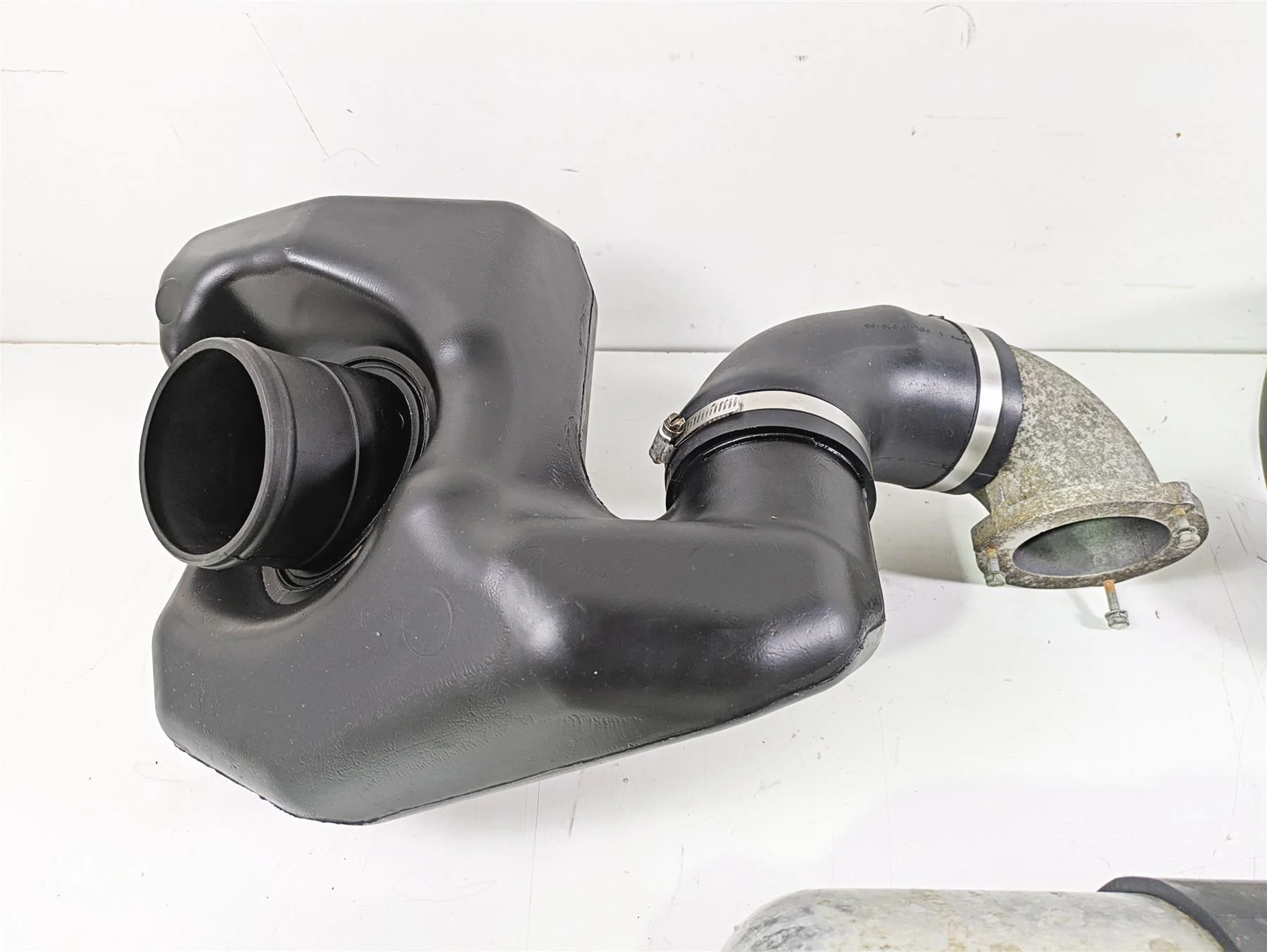 2006 Yamaha GP1300R Waverunner Exhaust Muffler & Resonator F1G-67550-10-00 - Image 10