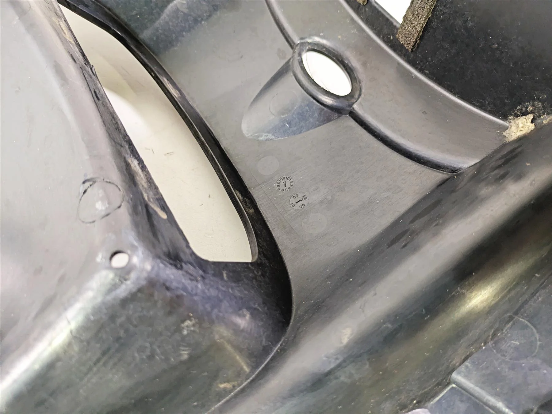 2006 Yamaha GP1300R Waverunner Upper Center Dash Panel Cover F0X-U5554-00-00 - Image 9