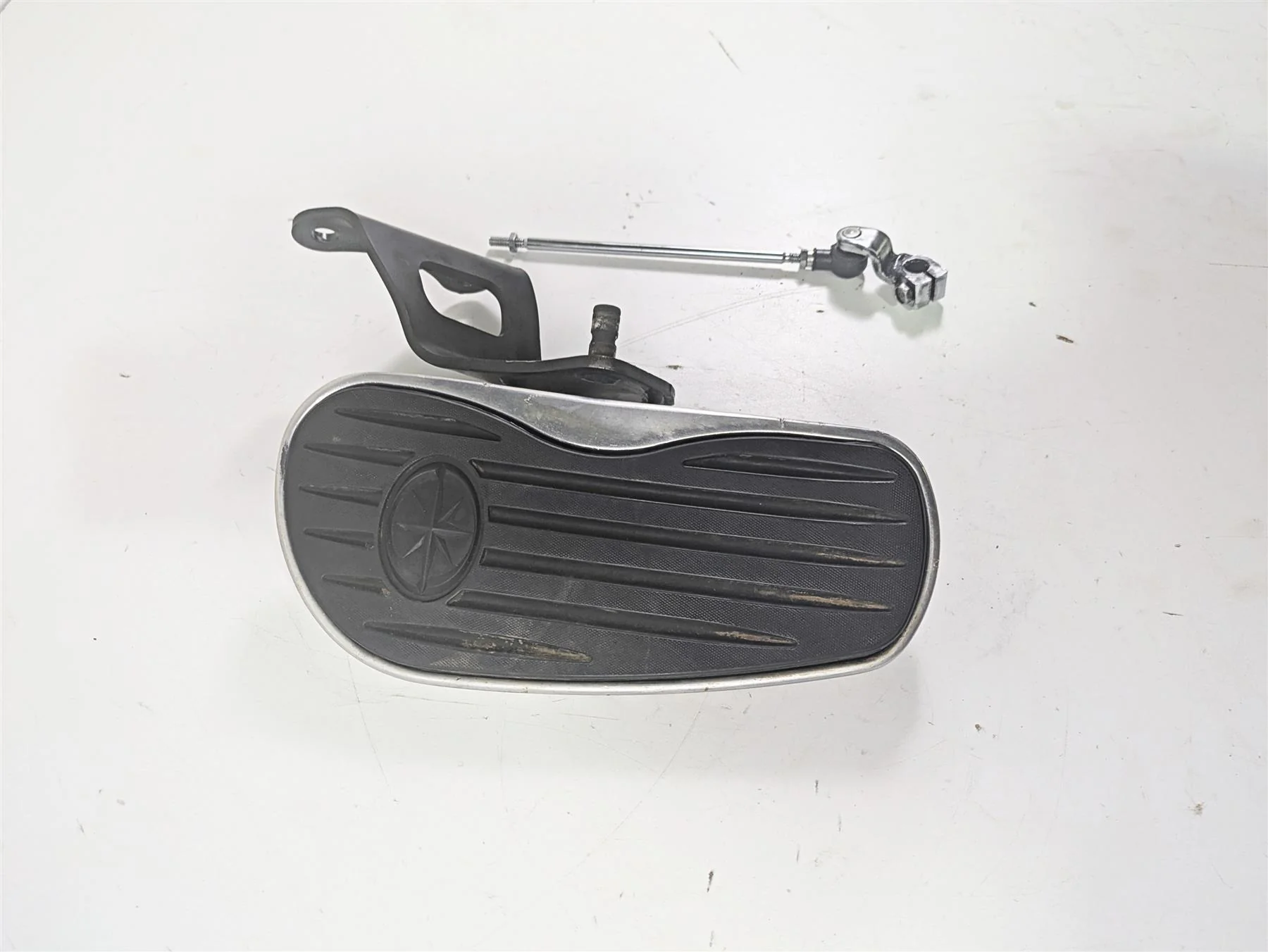 2006 Yamaha XVS650 V-Star Classic Left Floor Board & Mount 5BN-27412-03-00