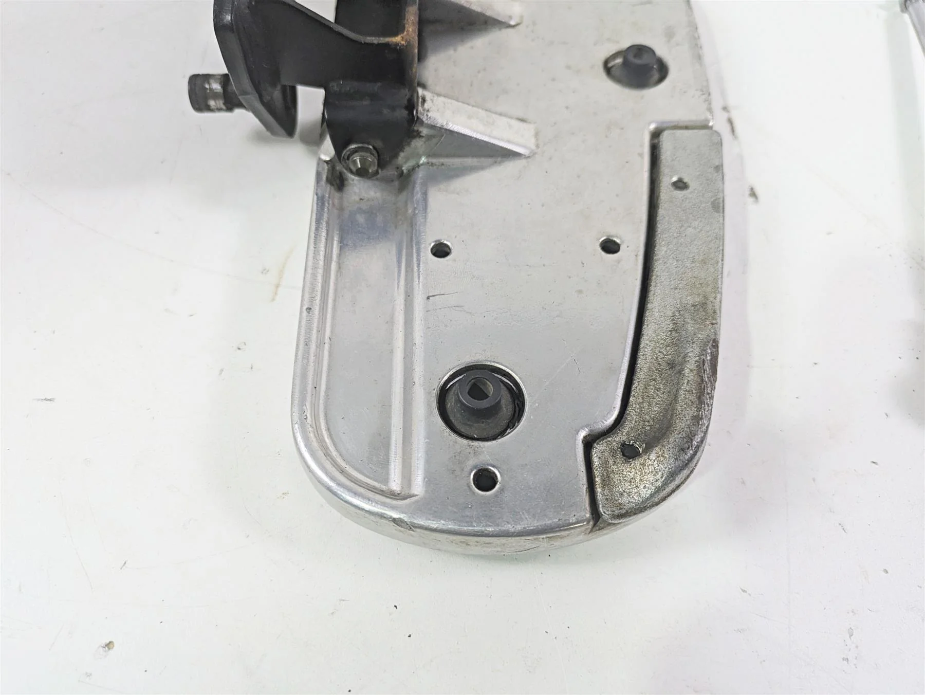 2006 Yamaha XVS650 V-Star Classic Left Floor Board & Mount 5BN-27412-03-00 - Image 11