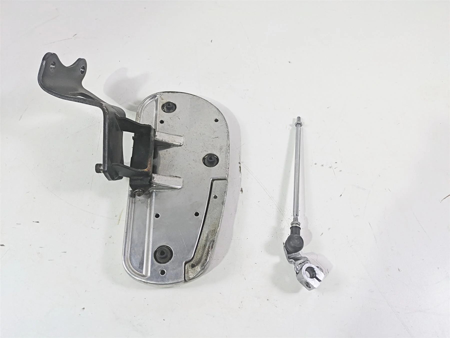 2006 Yamaha XVS650 V-Star Classic Left Floor Board & Mount 5BN-27412-03-00 - Image 8