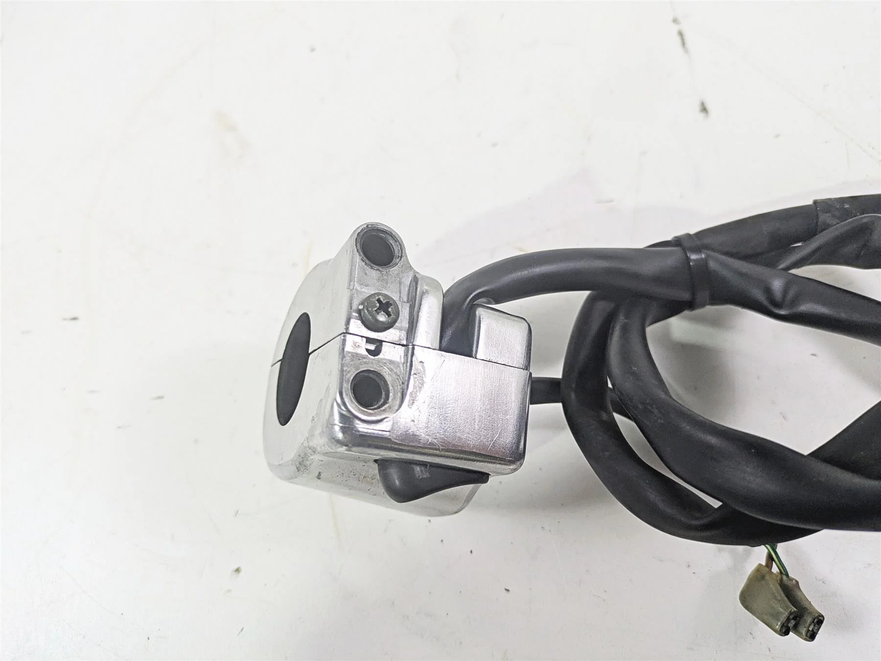 2006 Yamaha XVS650 V-Star Classic Right Hand Control Switch 5KS-83975-10-00 - Image 9