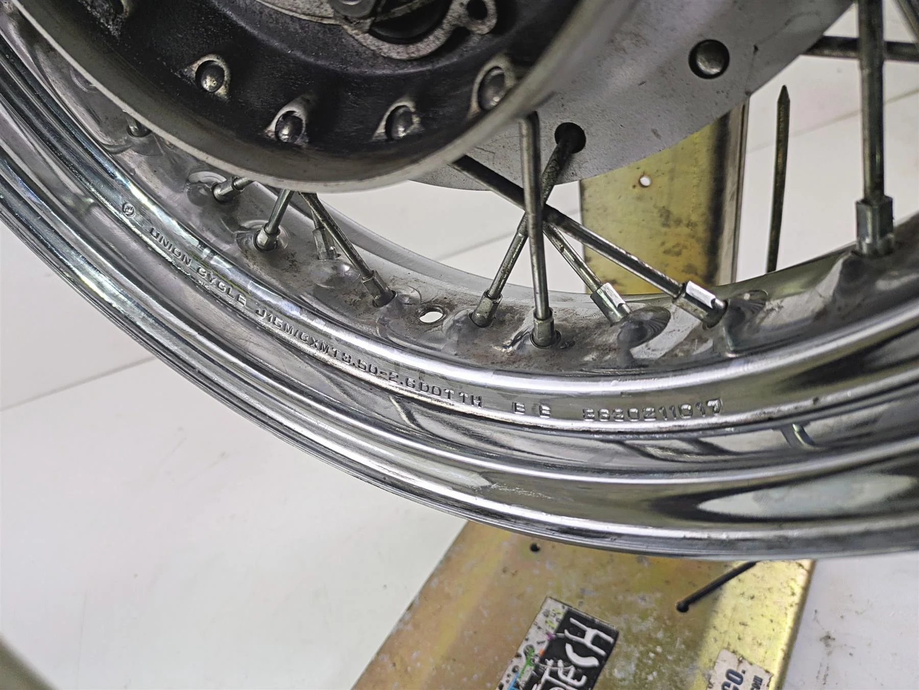 2006 Yamaha XVS650 V-Star Classic Straight 15x3.5 Rear Wheel  3JB-25311-00-35 - Image 5