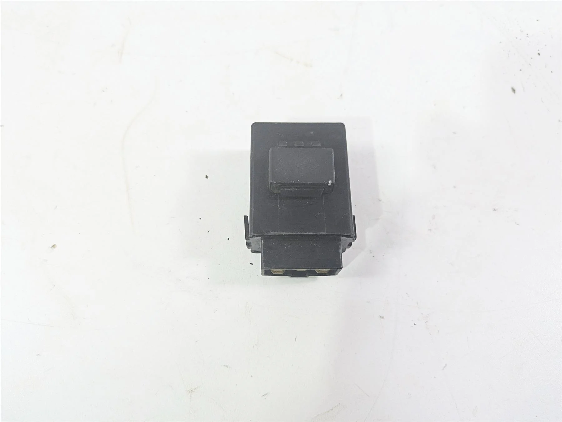 2006 Yamaha XVS650 V-Star Classic Turn Signal Flasher Relay 2UJ-83350-01-00 - Image 7