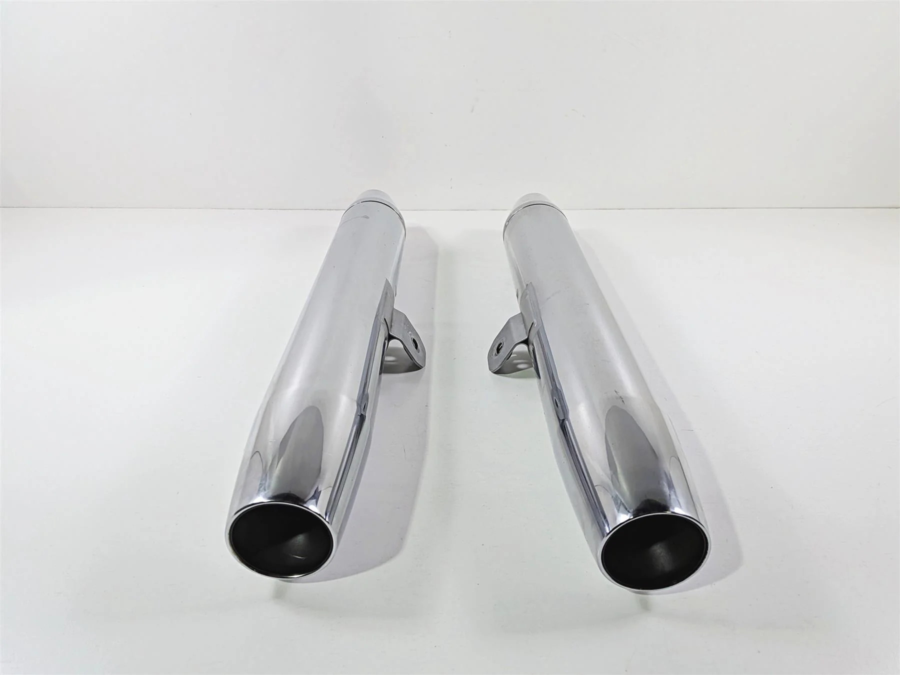 2006 Yamaha XVZ1300 Royal Star Exhaust Pipe Muffler 1D6-14710-00 1D6-14720-00 - Image 3