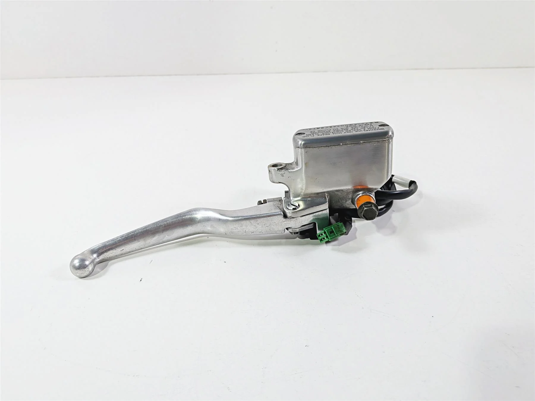 2006 Yamaha XVZ1300 Royal Star Front Brake Master Cylinder 4XY-W2587-01-00 - Image 3